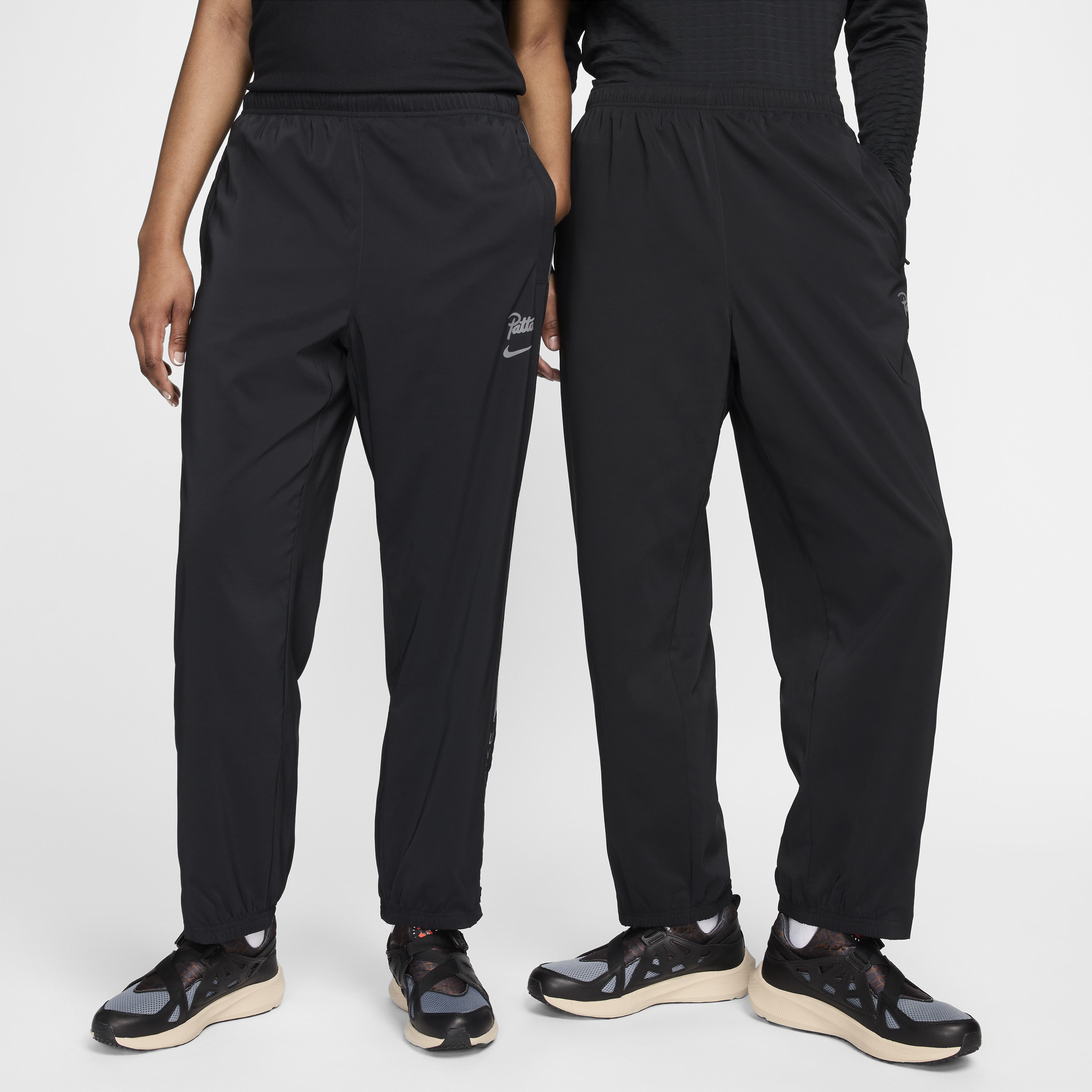 【ナイキ(NIKE)公式ストア】ナイキ x パタ メンズ トラックパンツ FJ3099-010 ブラック 【ナイキ(NIKE)公式ストア】ナイキ x パタ メンズ トラックパンツ FJ3099-010 ブラック