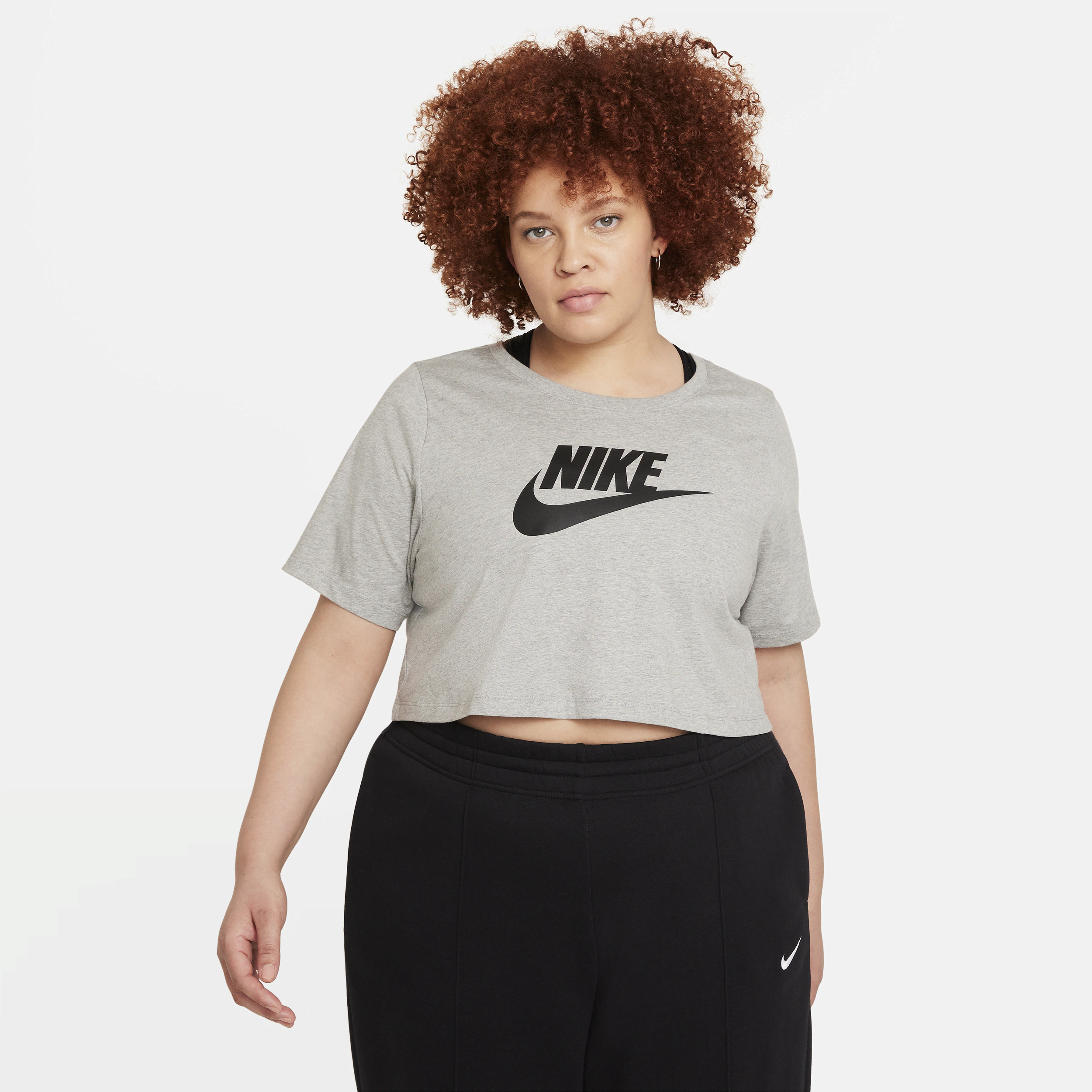 Nike Sportswear-T-shirt til kvinder (plus size) - grå