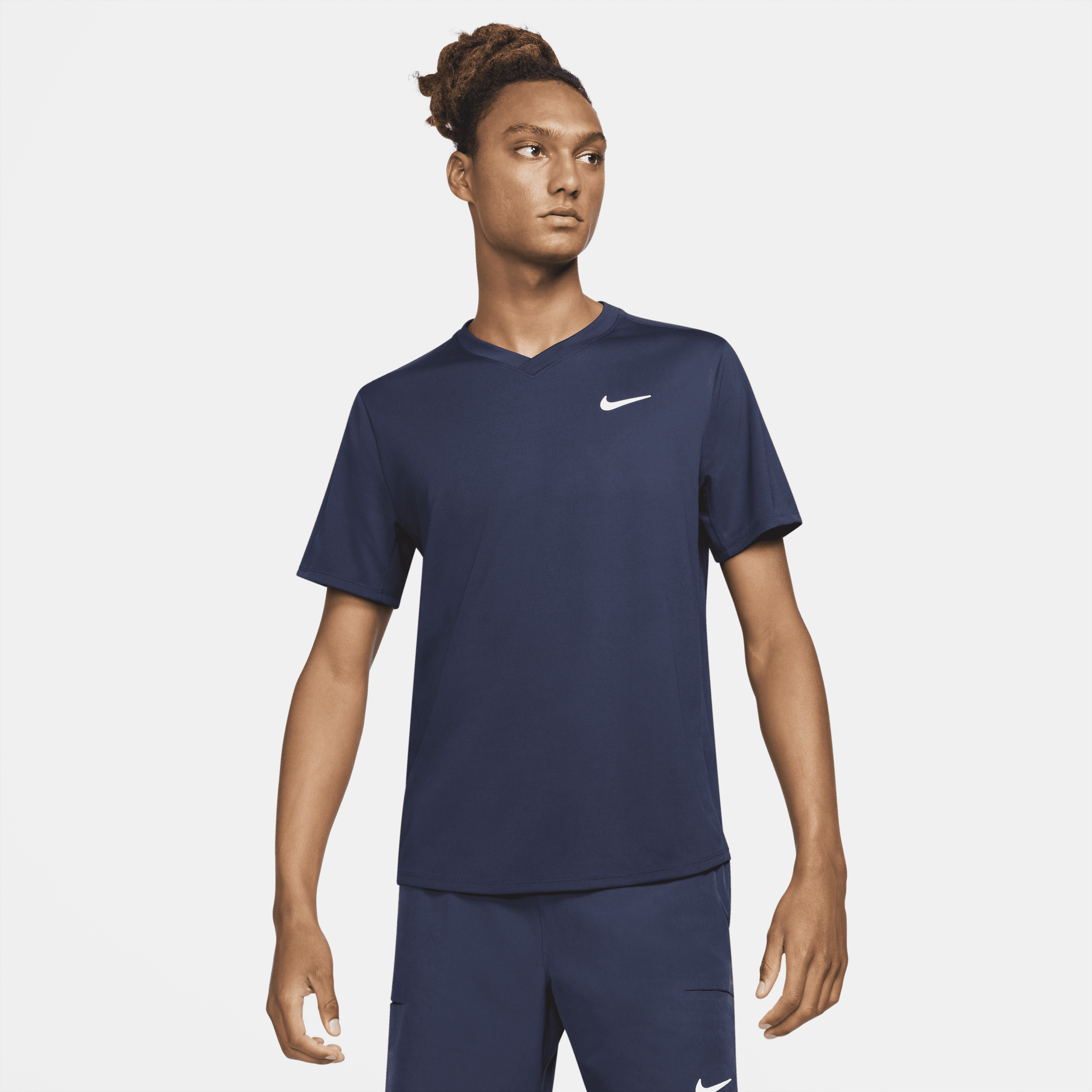 NikeCourt Dri-FIT Victory-tennisoverdel til mænd - blå