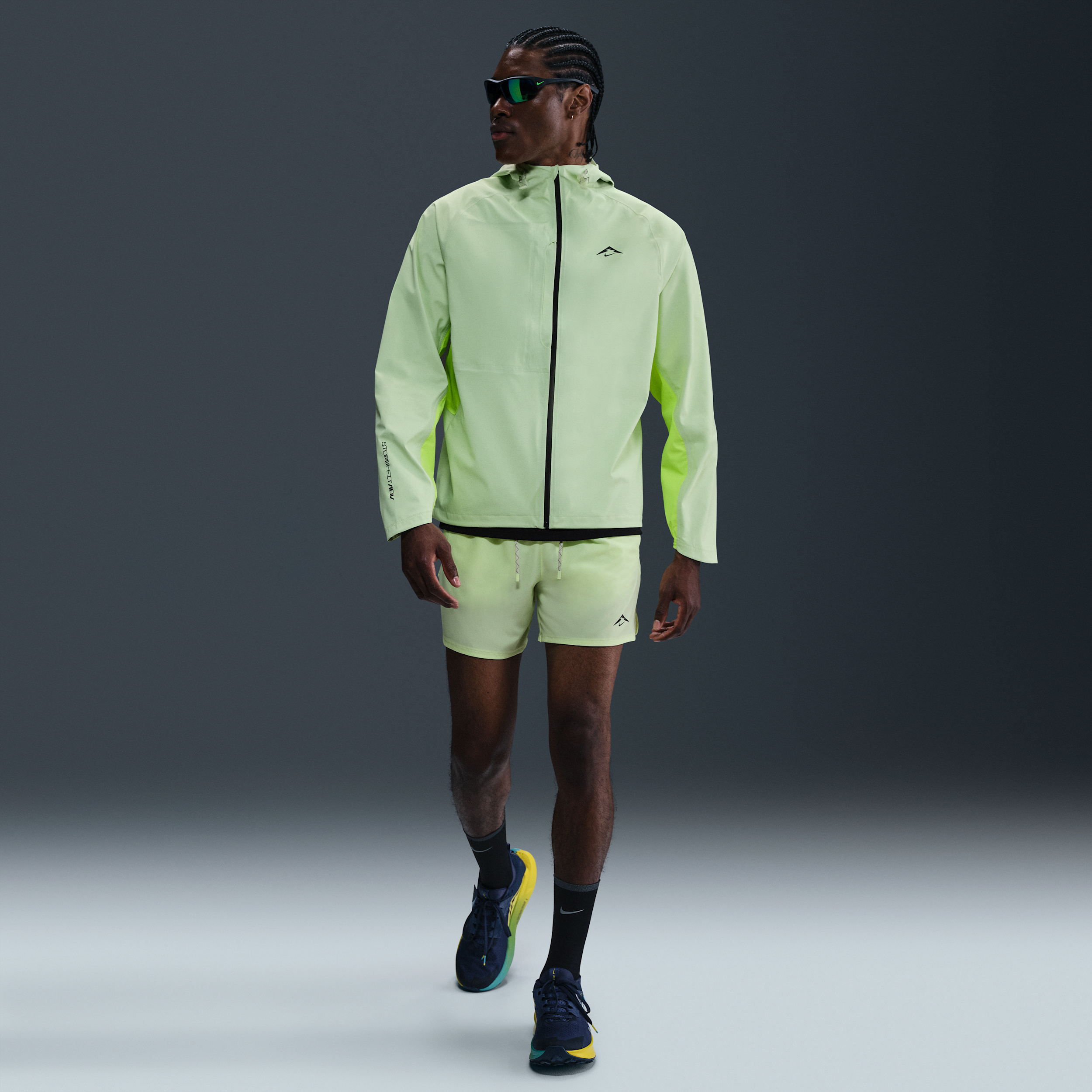 Nike Cosmic Peaks Men's Storm-FIT ADV Running Jacket - Yellow