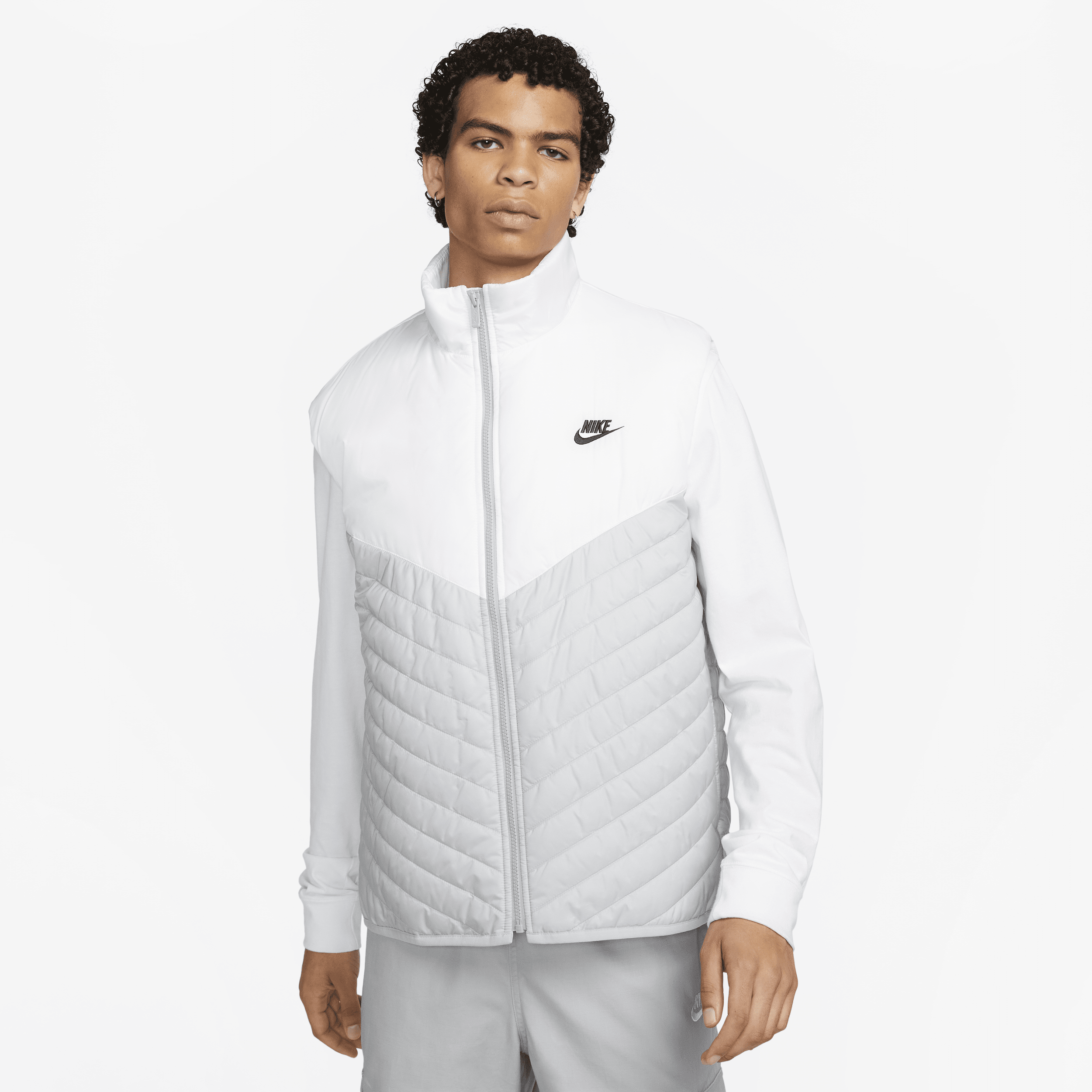 【ナイキ(NIKE)公式ストア】ナイキ Therma-FIT ウィンドランナー メンズ ミッドウェイト パファー ベスト FB8202-077 グレー 【ナイキ(NIKE)公式ストア】ナイキ Therma-FIT ウィンドランナー メンズ ミッドウェイト パファー ベスト FB8202-077 グレー