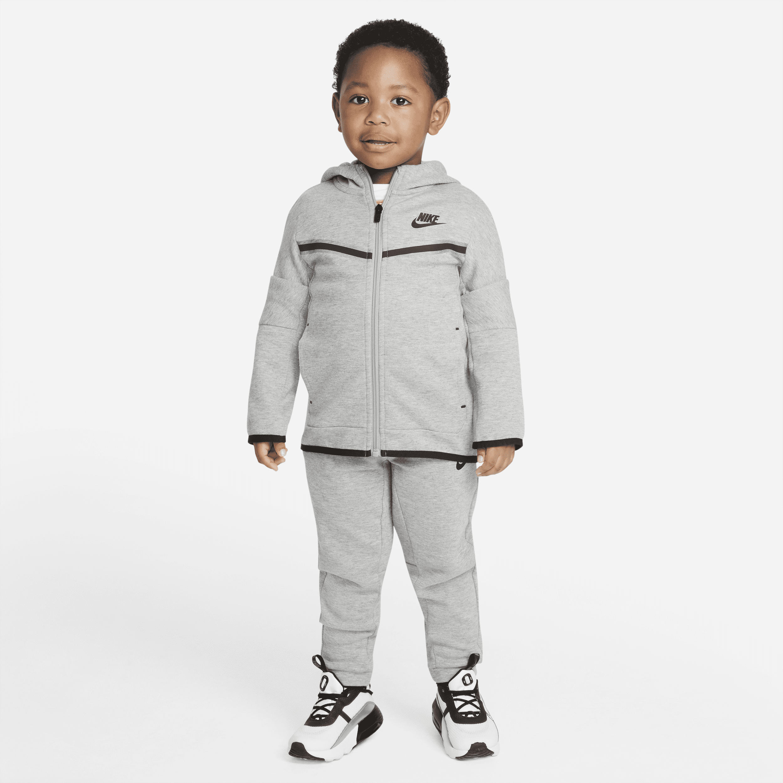 Nike Sportsweear Tech Fleece-sæt med hættetrøje og bukser til småbørn - grå