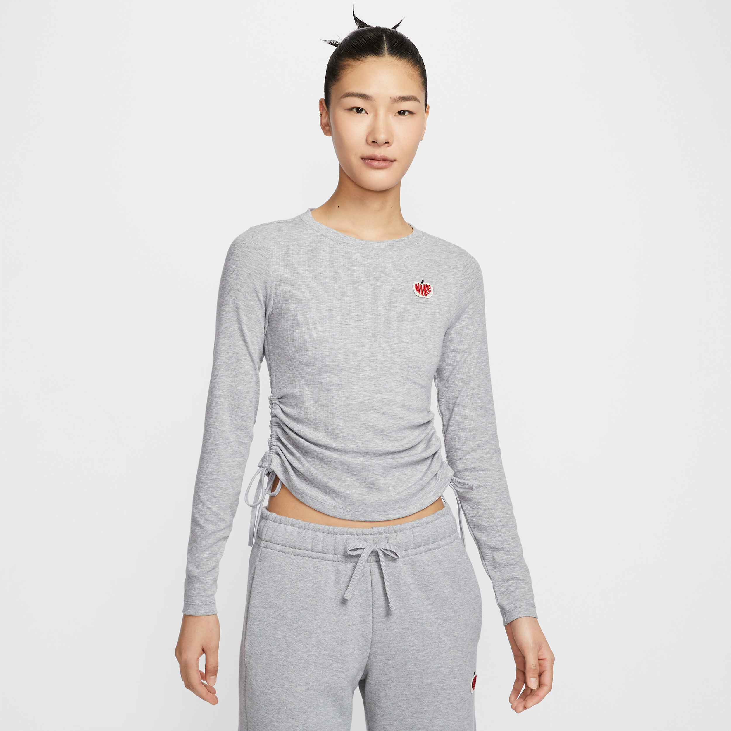【ナイキ(NIKE)公式ストア】ナイキ スポーツウェア ウィメンズ リブ ロングスリーブ クロップド トップ HV8728-063 グレー 【ナイキ(NIKE)公式ストア】ナイキ スポーツウェア ウィメンズ リブ ロングスリーブ クロップド トップ HV8728-063 グレー