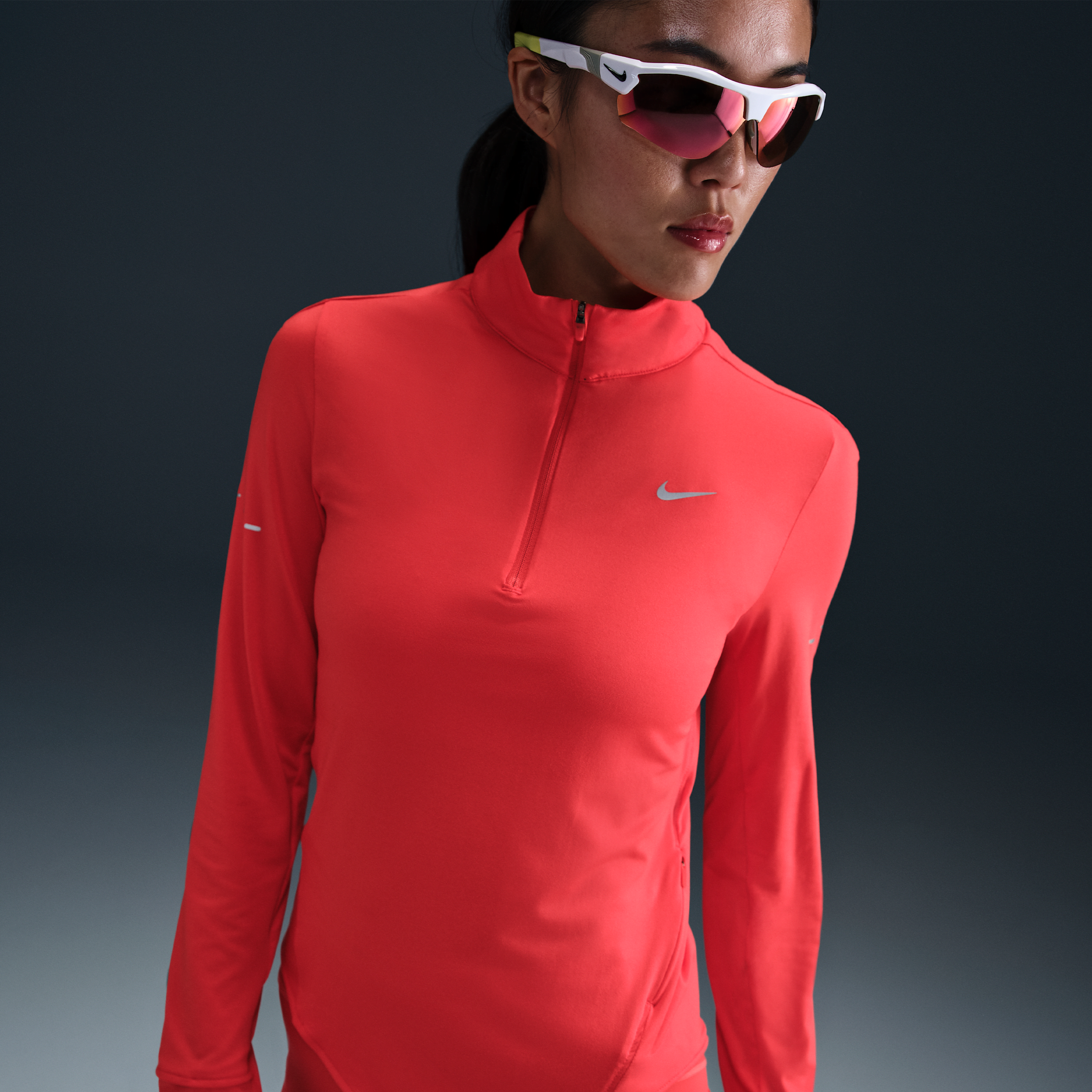 【ナイキ(NIKE)公式ストア】ナイキ スウィフト ウィメンズ Dri-FIT UV 1/4ジップ ランニングトップ HQ0500-696 レッド 【ナイキ(NIKE)公式ストア】ナイキ スウィフト ウィメンズ Dri-FIT UV 1/4ジップ ランニングトップ HQ0500-696 レッド