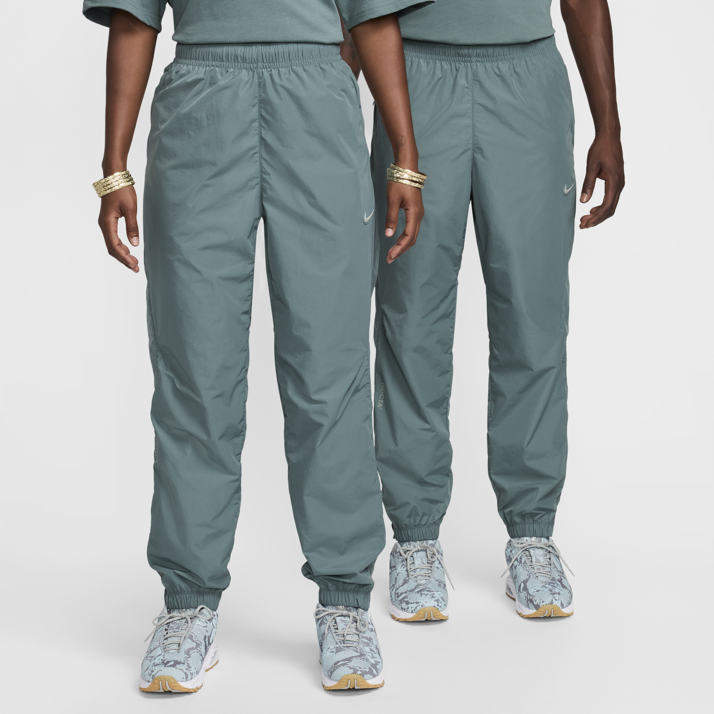 【ナイキ(NIKE)公式ストア】NOCTA ノーススター ナイロン トラックパンツ FN7669-382 グレー 【ナイキ(NIKE)公式ストア】NOCTA ノーススター ナイロン トラックパンツ FN7669-382 グレー