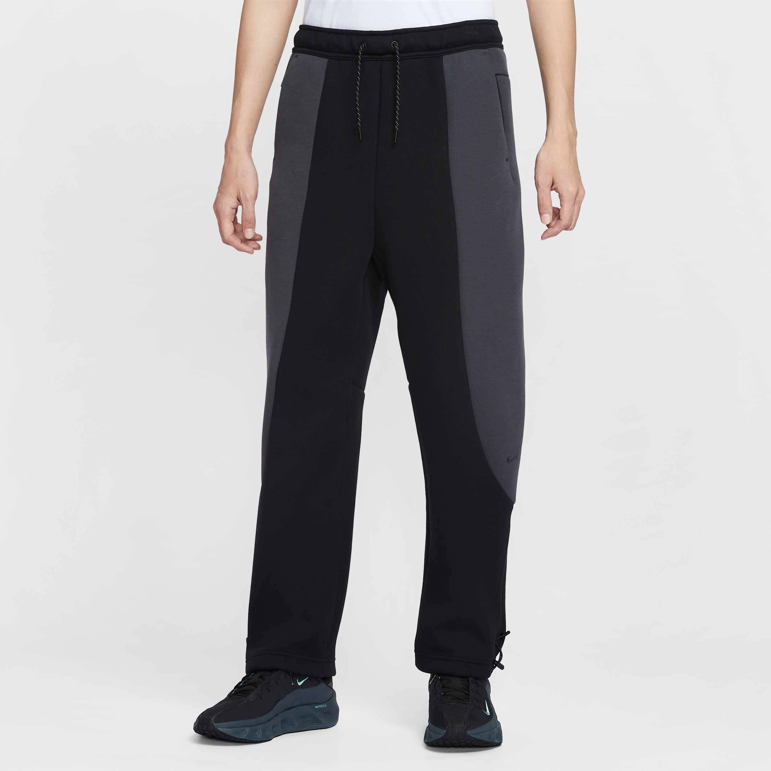 【ナイキ(NIKE)公式ストア】ナイキ テック メンズ カラーブロックオープンヘム フリース パンツ IF1324-010 ブラック 【ナイキ(NIKE)公式ストア】ナイキ テック メンズ カラーブロックオープンヘム フリース パンツ IF1324-010 ブラック
