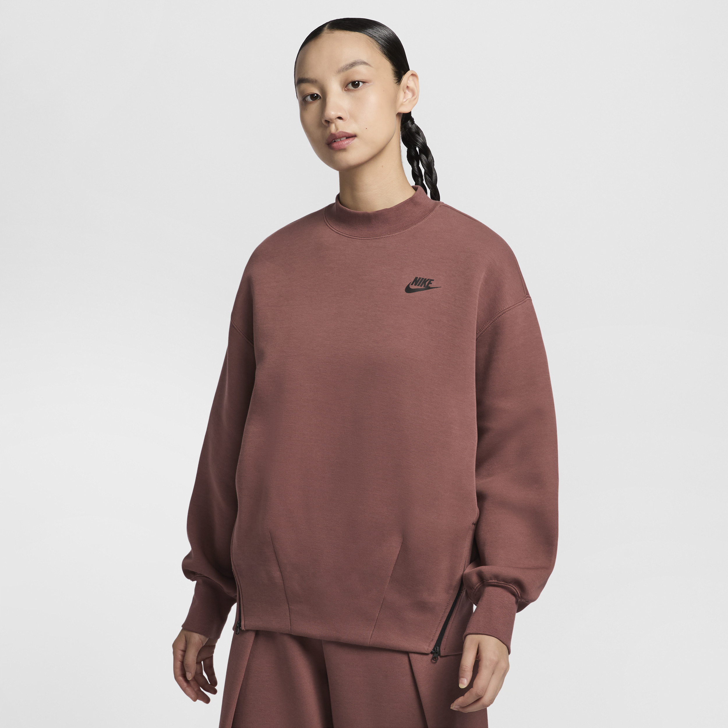 【ナイキ(NIKE)公式ストア】ナイキ スポーツウェア テック フリース ウィメンズ オーバーサイズド クルーネック スウェットシャツ FV8042-218 ブラウン 【ナイキ(NIKE)公式ストア】ナイキ スポーツウェア テック フリース ウィメンズ オーバーサイズド クルーネック スウェットシャツ FV8042-218 ブラウン