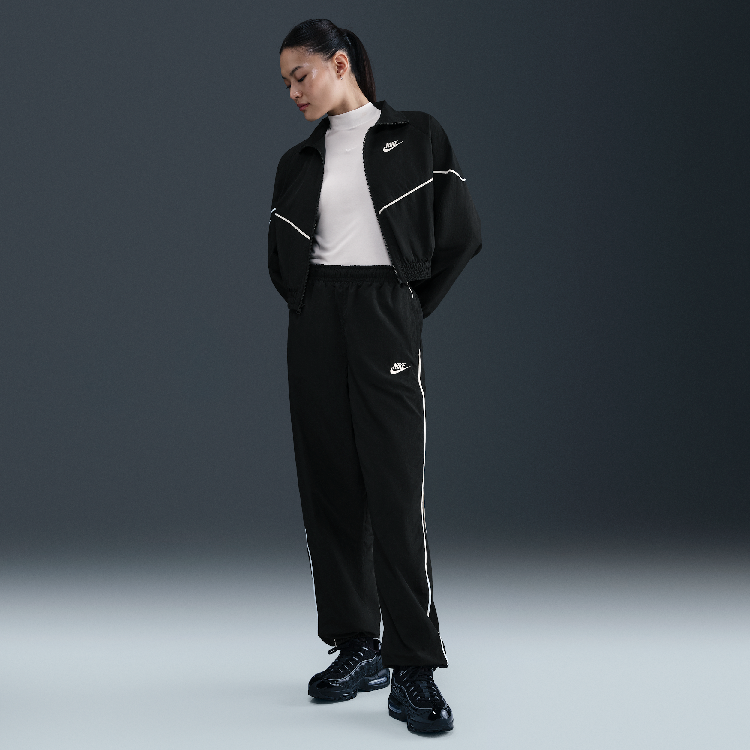 【ナイキ(NIKE)公式ストア】ナイキ スポーツウェア ウィンドランナー ウィメンズ ウーブン パンツ IM8032-010 ブラック 【ナイキ(NIKE)公式ストア】ナイキ スポーツウェア ウィンドランナー ウィメンズ ウーブン パンツ IM8032-010 ブラック