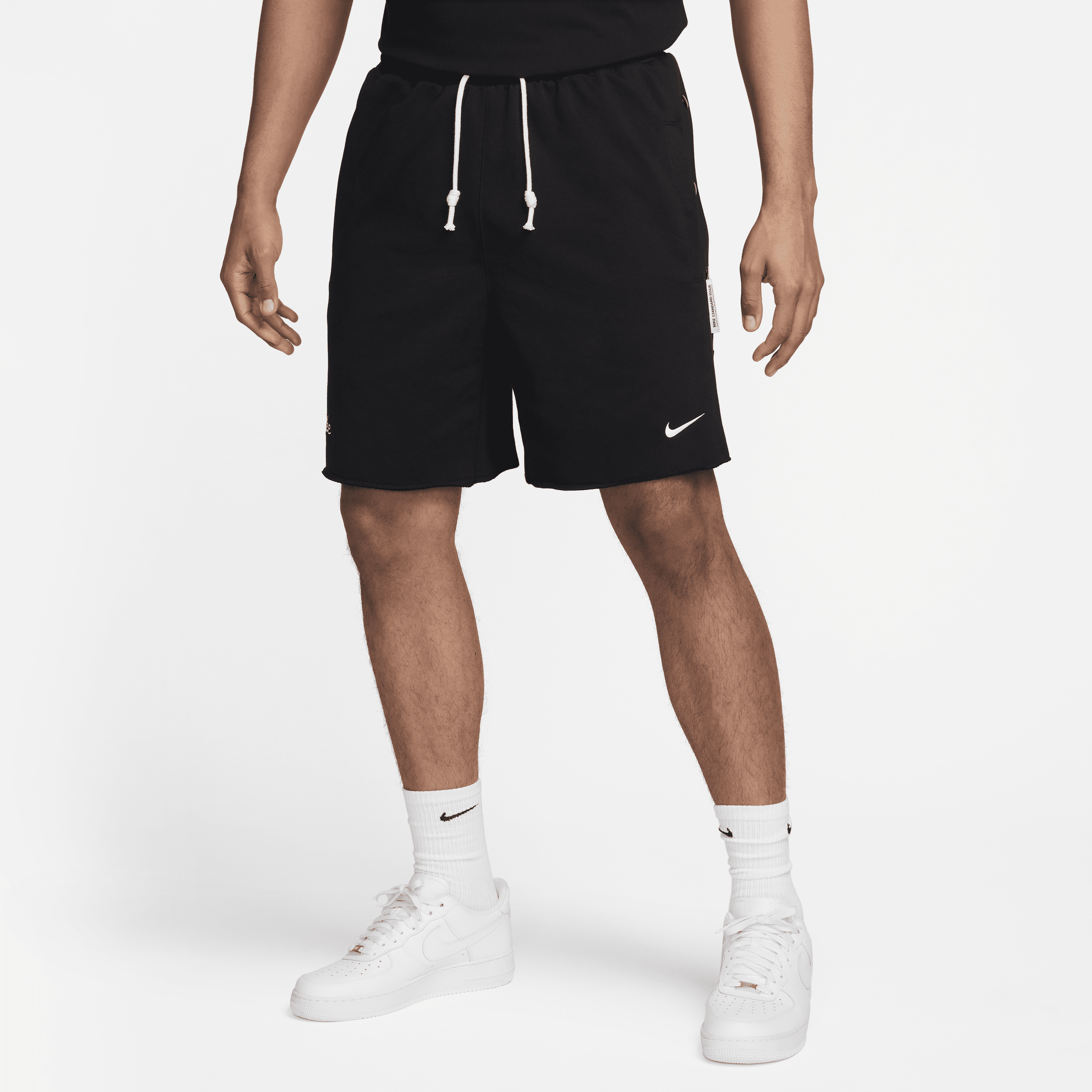 Nike Standard Issue Pantalón corto de baloncesto Dri-FIT de 20 cm - Hombre - Negro