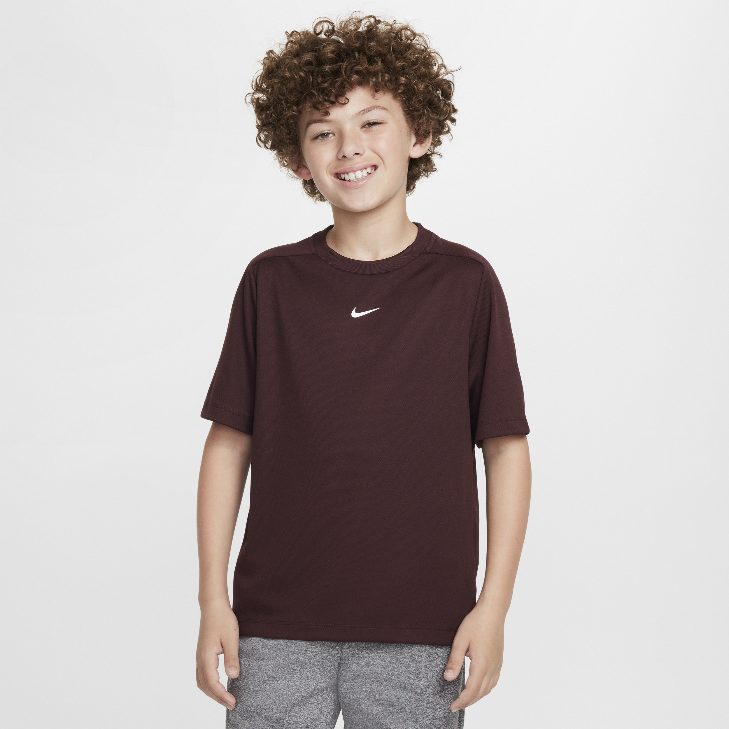 【ナイキ(NIKE)公式ストア】ナイキ マルチ ジュニア (ボーイズ) Dri-FIT トレーニングトップ DX5380-652 レッド 【ナイキ(NIKE)公式ストア】ナイキ マルチ ジュニア (ボーイズ) Dri-FIT トレーニングトップ DX5380-652 レッド