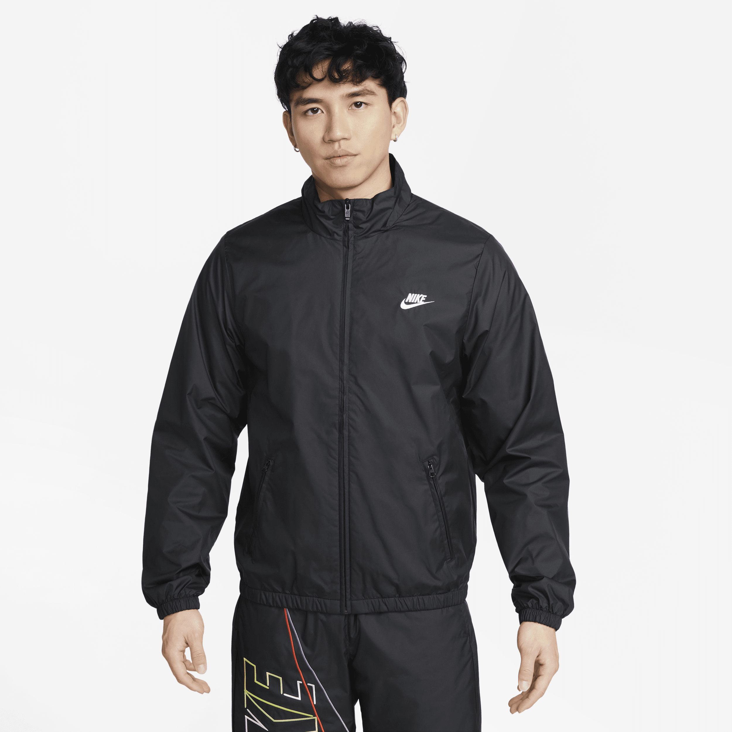 【ナイキ(NIKE)公式ストア】ナイキ クラブ+ メンズ フルジップ ウーブン ジャケット DX0673-010 ブラック 【ナイキ(NIKE)公式ストア】ナイキ クラブ+ メンズ フルジップ ウーブン ジャケット DX0673-010 ブラック