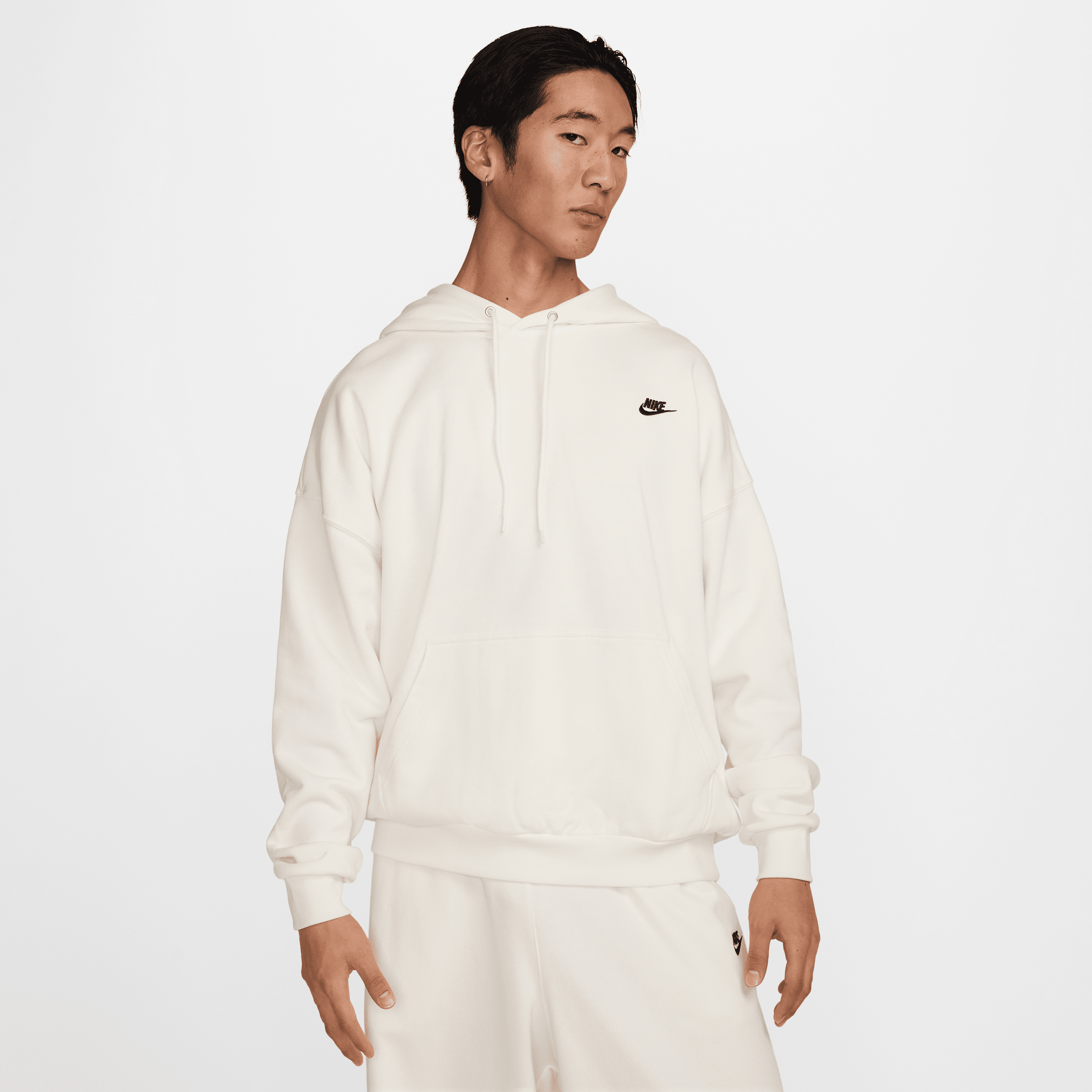 【ナイキ(NIKE)公式ストア】ナイキ クラブ フリース メンズ オーバーサイズド フレンチ テリー プルオーバー パーカー HJ1817-133 ホワイト 【ナイキ(NIKE)公式ストア】ナイキ クラブ フリース メンズ オーバーサイズド フレンチ テリー プルオーバー パーカー HJ1817-133 ホワイト