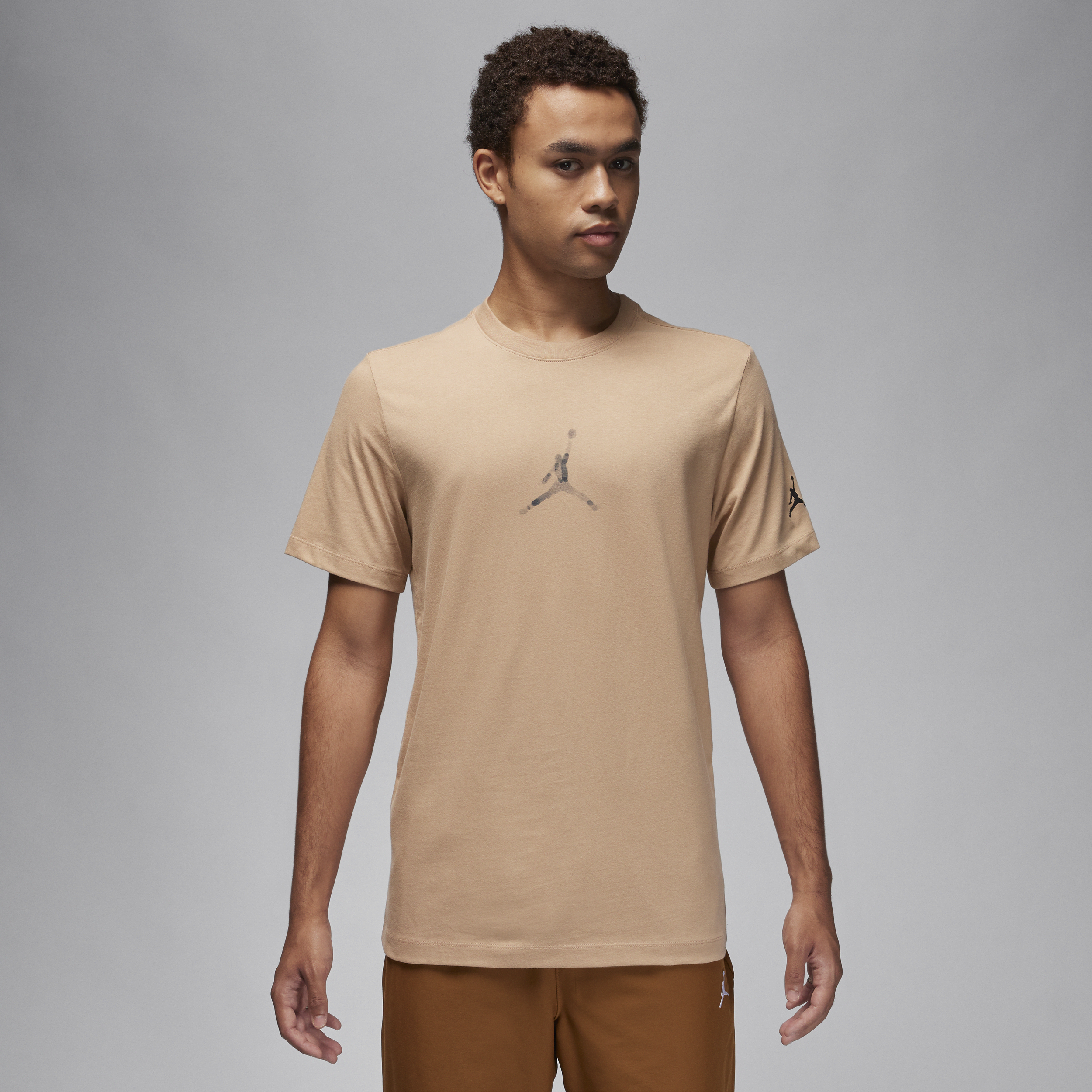 Nike T-shirt con grafica Jordan Brand – Uomo - Marrone