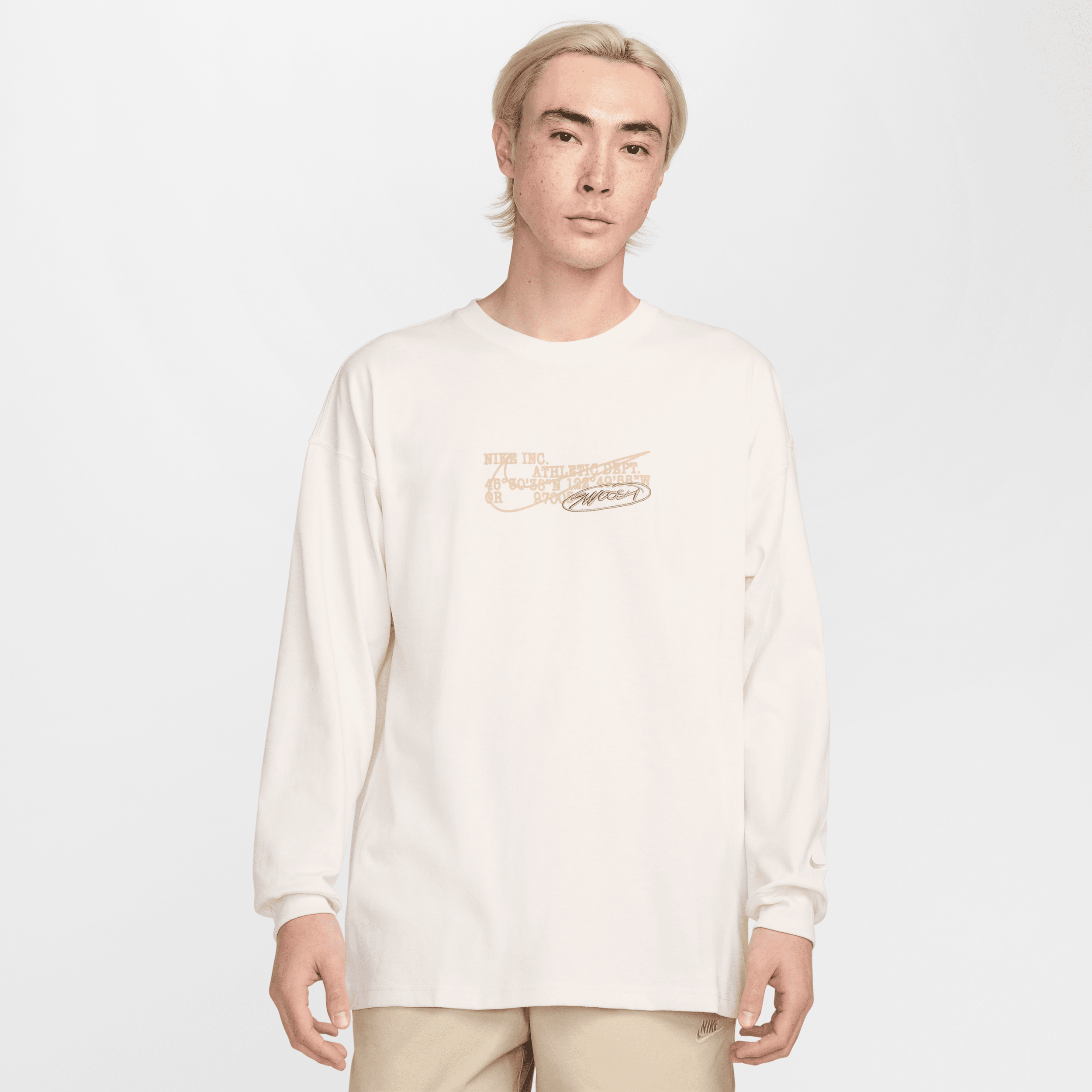 【ナイキ(NIKE)公式ストア】ナイキ スポーツウェア プレミアム メンズ ロングスリーブ Tシャツ HV4754-030 グレー 【ナイキ(NIKE)公式ストア】ナイキ スポーツウェア プレミアム メンズ ロングスリーブ Tシャツ HV4754-030 グレー