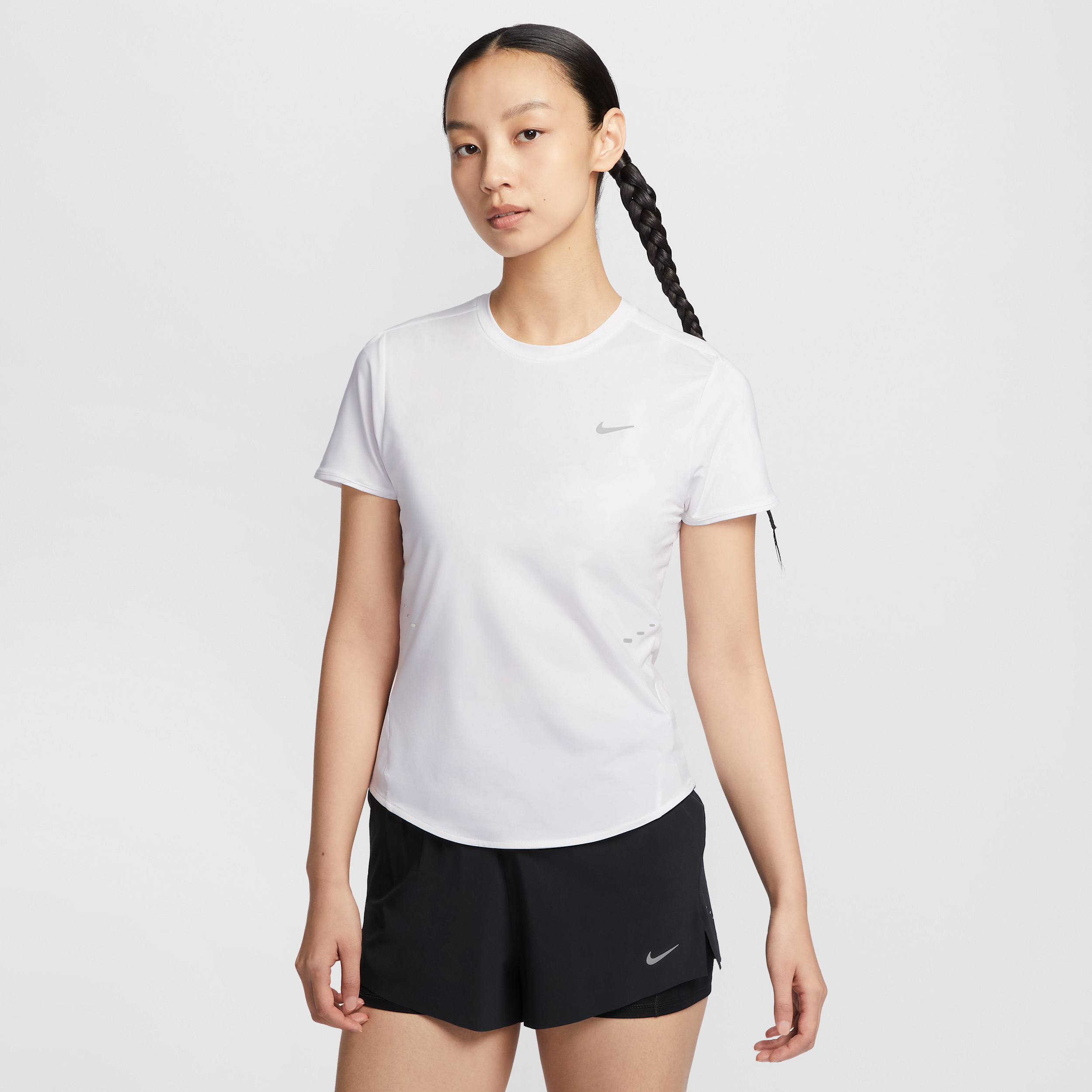 【ナイキ(NIKE)公式ストア】ナイキ スウィフト ウィメンズ Dri-FIT ショートスリーブ ランニングトップ HM9699-100 ホワイト 【ナイキ(NIKE)公式ストア】ナイキ スウィフト ウィメンズ Dri-FIT ショートスリーブ ランニングトップ HM9699-100 ホワイト