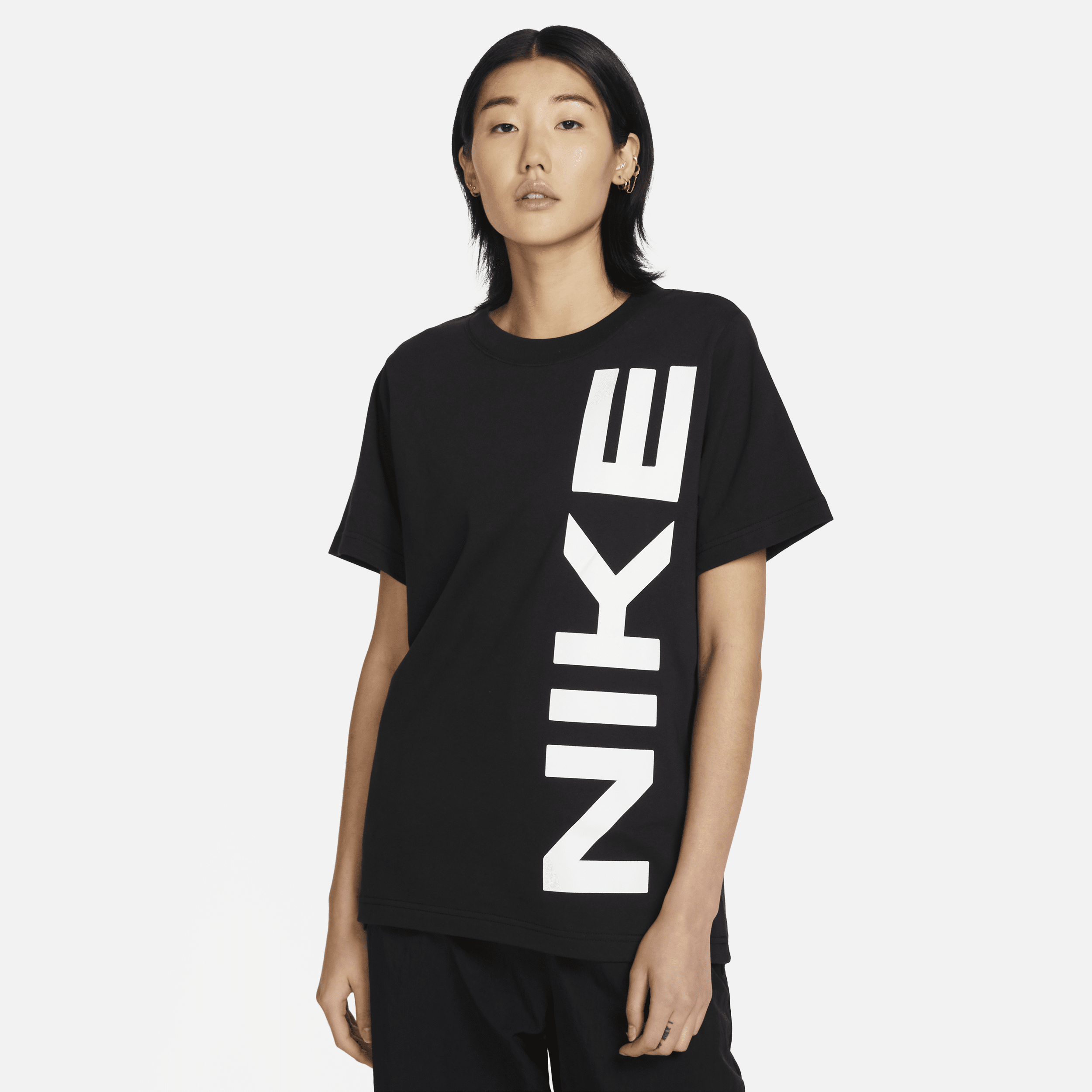 【ナイキ(NIKE)公式ストア】ナイキ エア ウィメンズ Tシャツ FD2564-010 ブラック 【ナイキ(NIKE)公式ストア】ナイキ エア ウィメンズ Tシャツ FD2564-010 ブラック