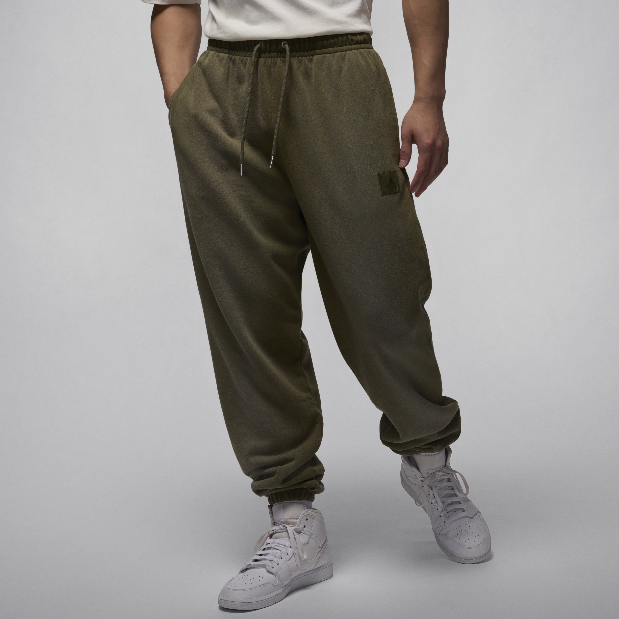 【ナイキ(NIKE)公式ストア】ジョーダン フライト フリース メンズパンツ FV7253-222 グリーン 【ナイキ(NIKE)公式ストア】ジョーダン フライト フリース メンズパンツ FV7253-222 グリーン
