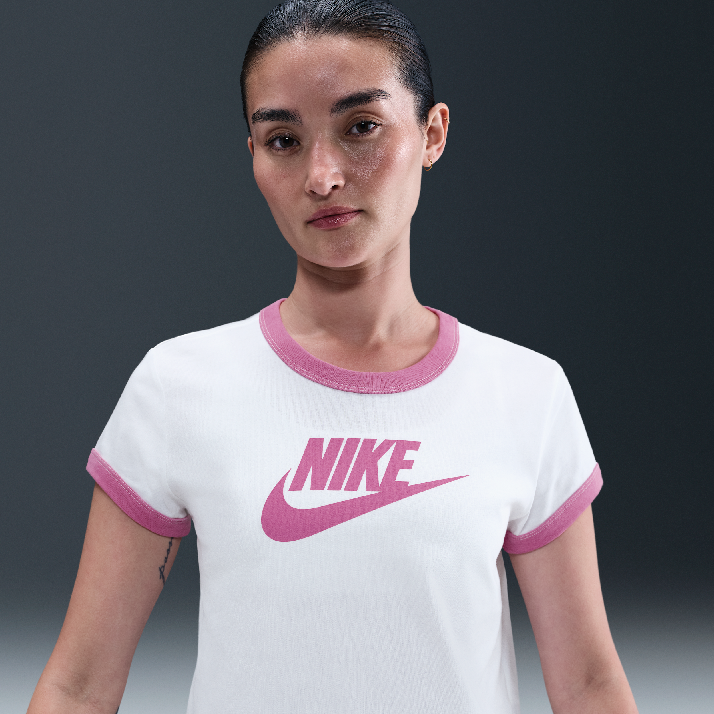 【ナイキ(NIKE)公式ストア】ナイキ スポーツウェア ウィメンズ ショートスリーブ リンガー Tシャツ IF4073-101 ホワイト 【ナイキ(NIKE)公式ストア】ナイキ スポーツウェア ウィメンズ ショートスリーブ リンガー Tシャツ IF4073-101 ホワイト