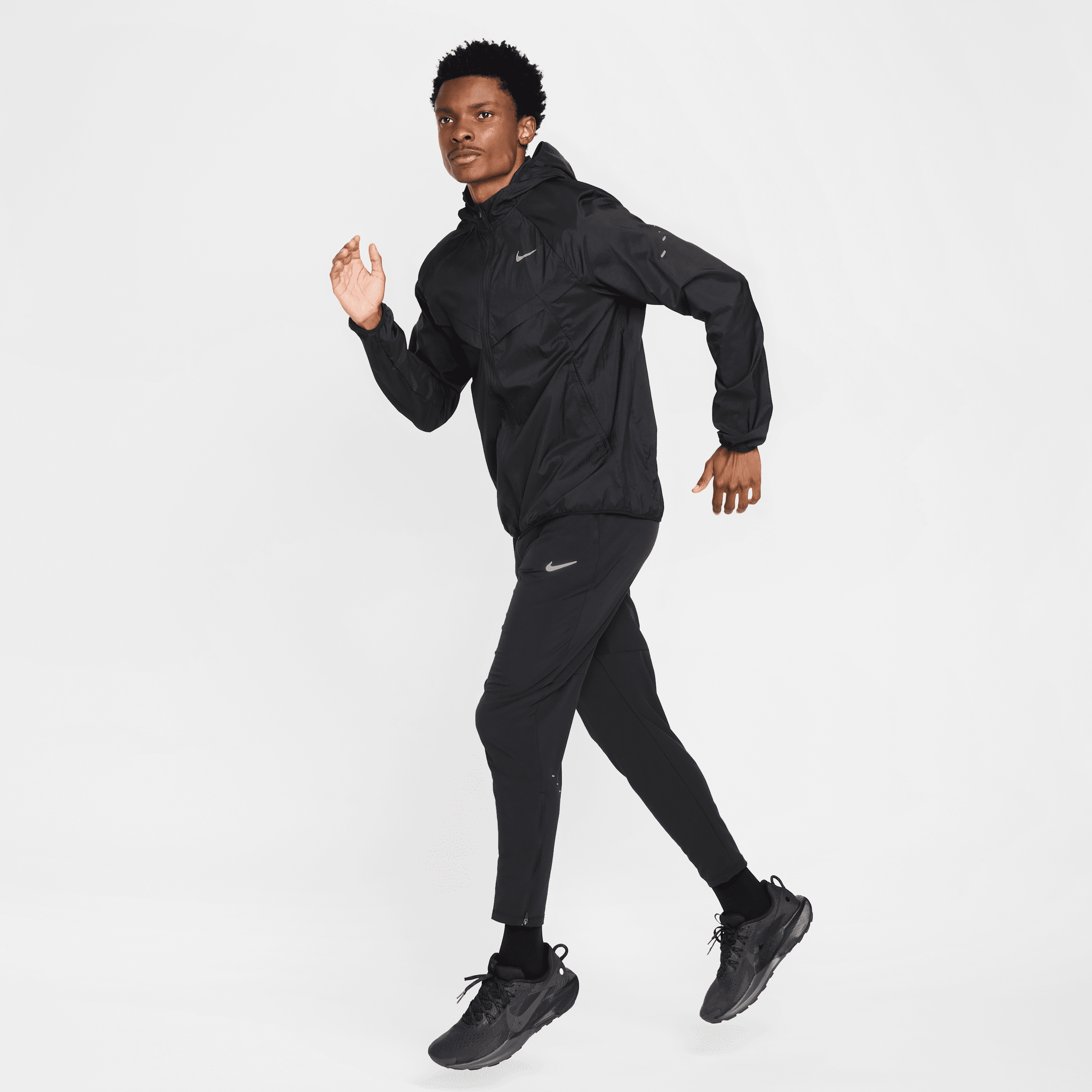 Nike Stride Men's Repel UV Running Jacket product image