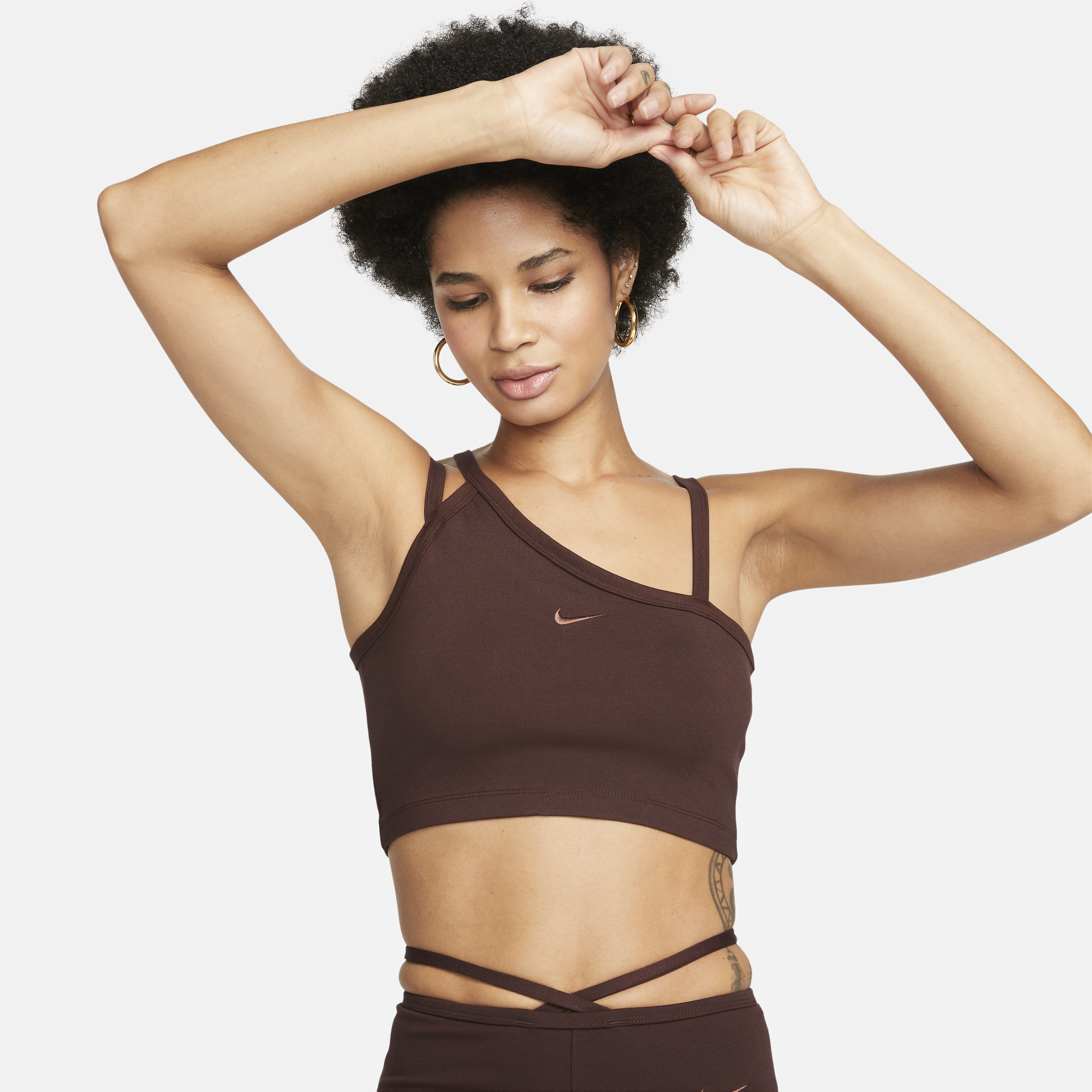 Asymmetrisk Nike Sportswear Everyday Modern-kort tanktop til kvinder - brun