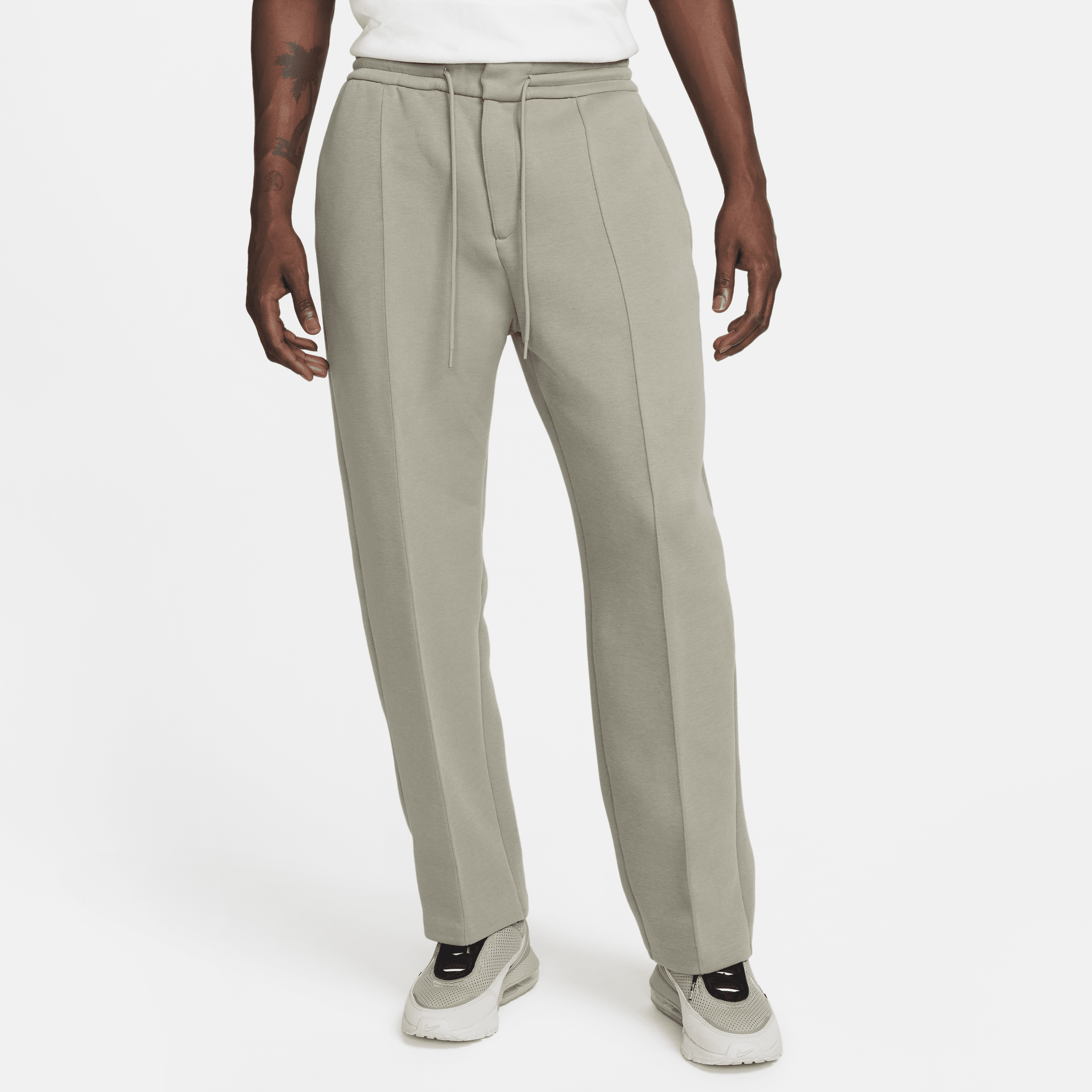 Nike Sportswear Tech Fleece Reimagined-sweatpants med løs pasform og åben kant til mænd - grå