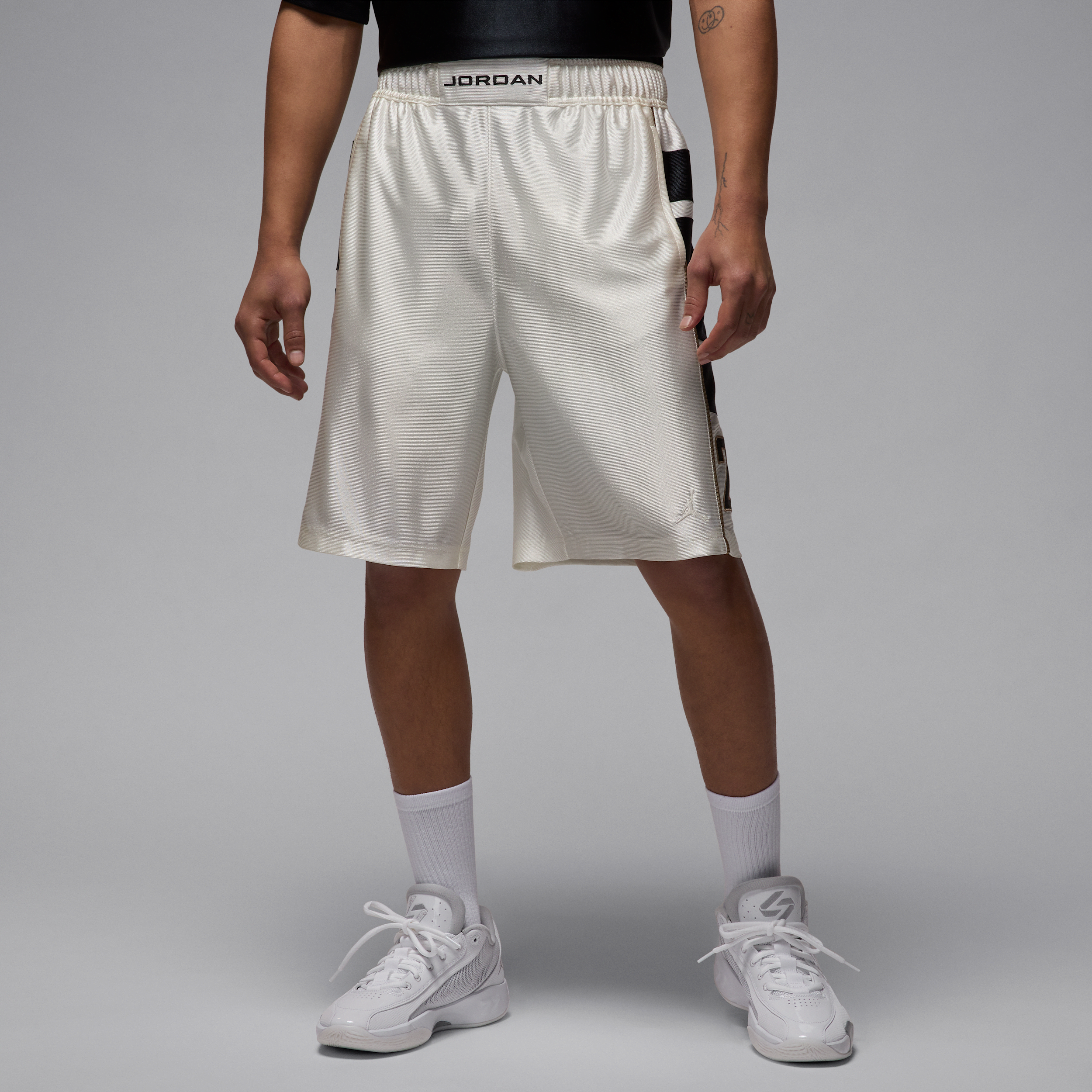 【ナイキ(NIKE)公式ストア】ジョーダン ブルックリン キャット スクラッチ メンズ ショートパンツ HV0560-133 ホワイト 【ナイキ(NIKE)公式ストア】ジョーダン ブルックリン キャット スクラッチ メンズ ショートパンツ HV0560-133 ホワイト