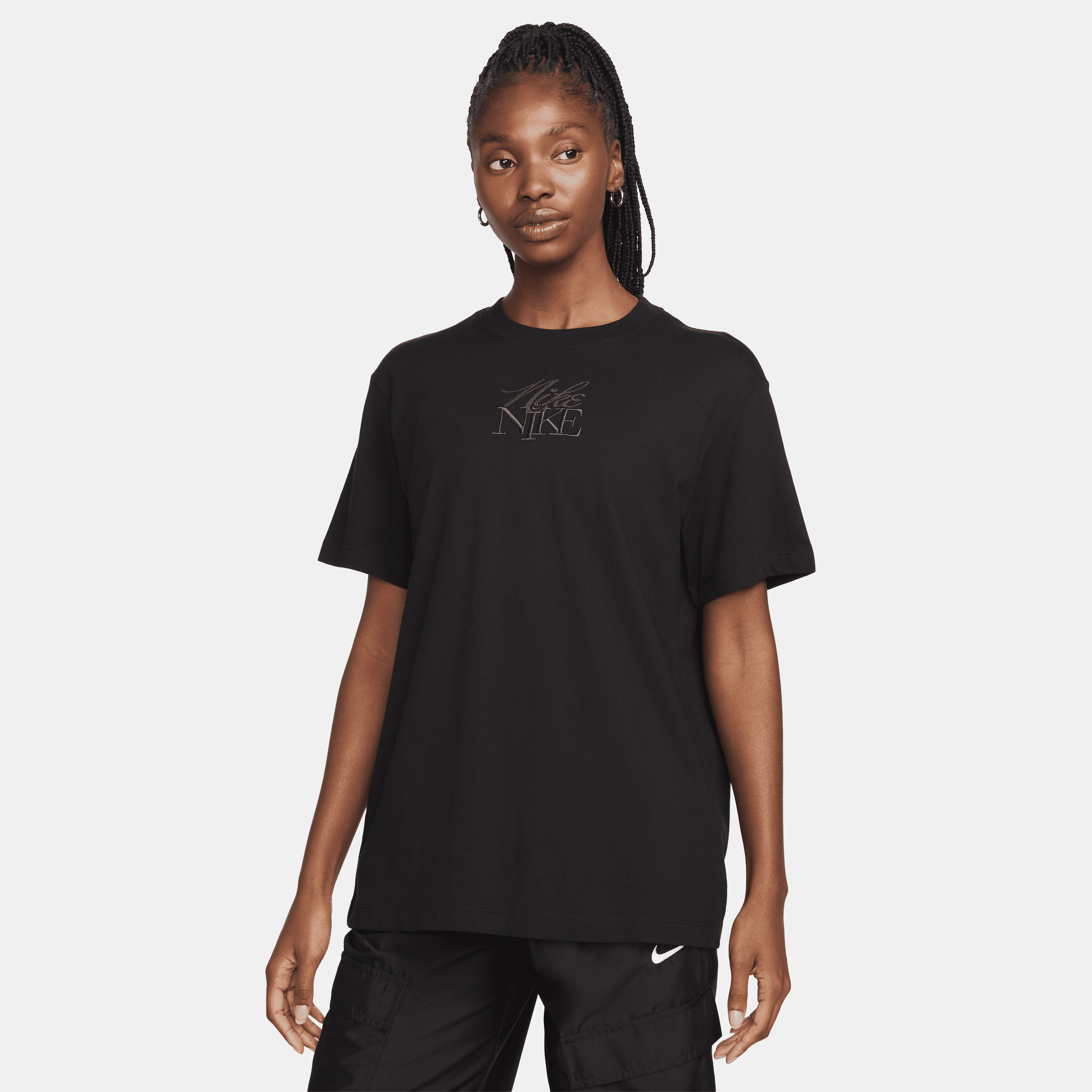 【ナイキ(NIKE)公式ストア】ナイキ スポーツウェア ウィメンズ Tシャツ FQ6598-010 ブラック 【ナイキ(NIKE)公式ストア】ナイキ スポーツウェア ウィメンズ Tシャツ FQ6598-010 ブラック