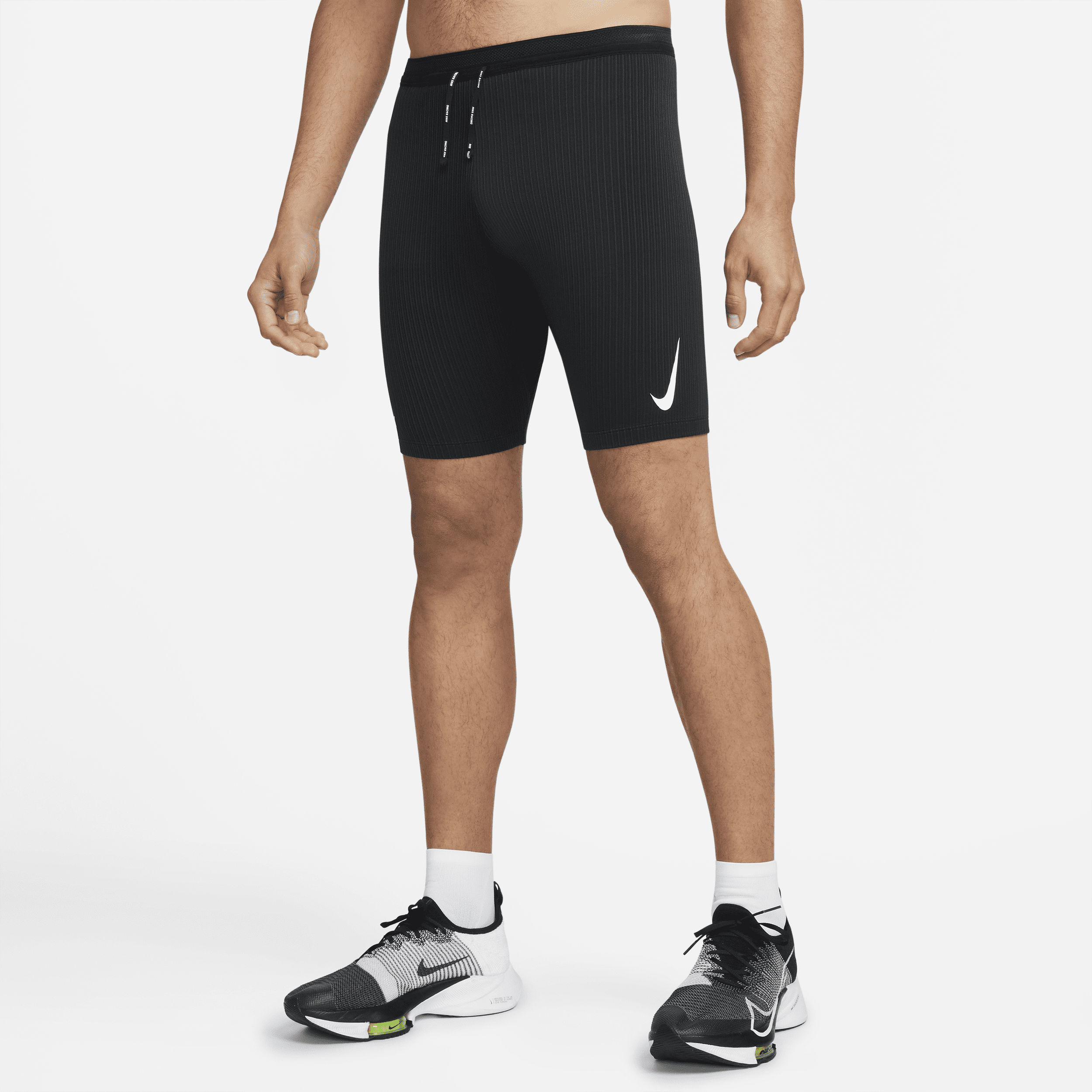 Nike Dri-FIT ADV AeroSwift-løbetights i halv længde til mænd - sort