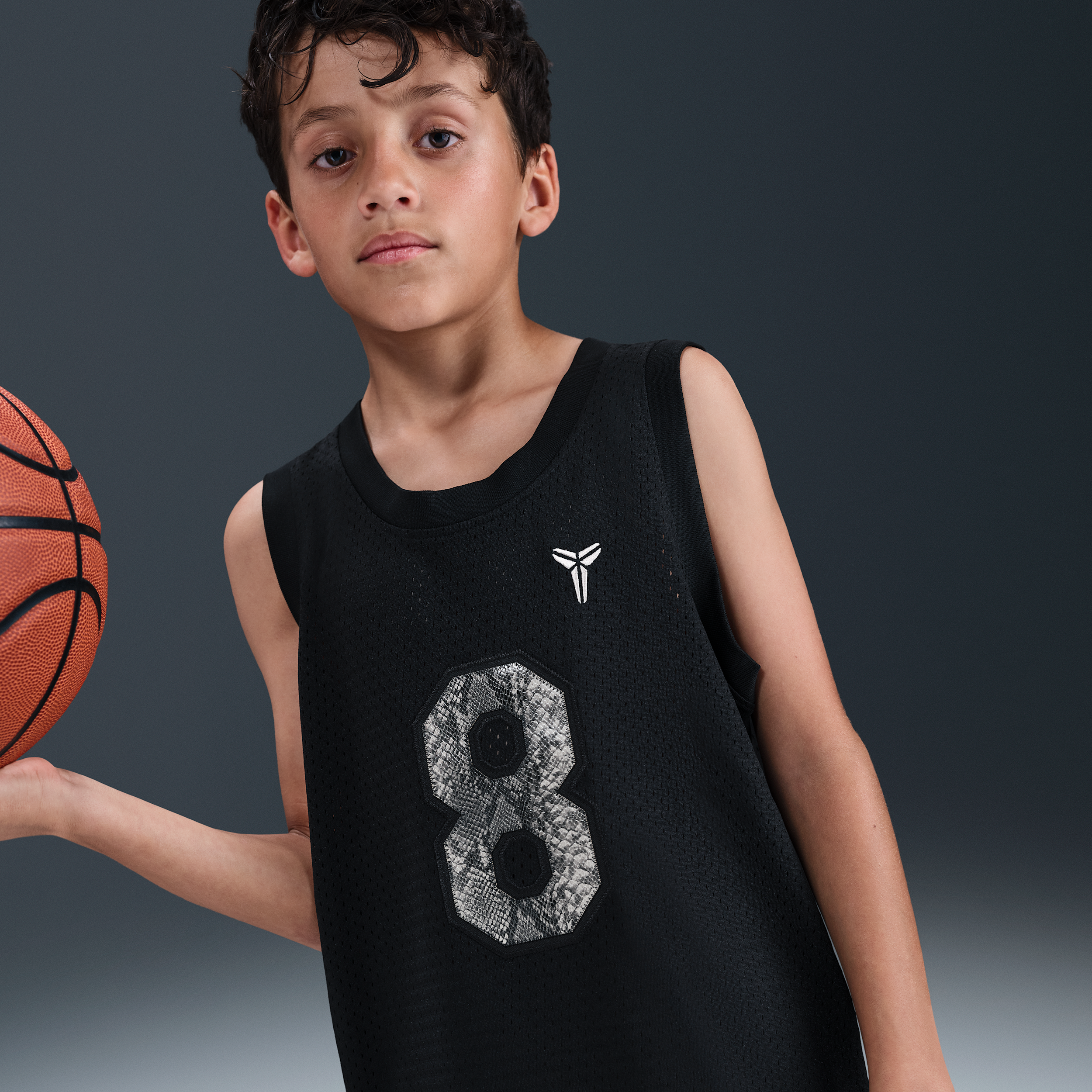【ナイキ(NIKE)公式ストア】コービー ジュニア バスケットボールジャージー IB7086-010 ブラック 【ナイキ(NIKE)公式ストア】コービー ジュニア バスケットボールジャージー IB7086-010 ブラック