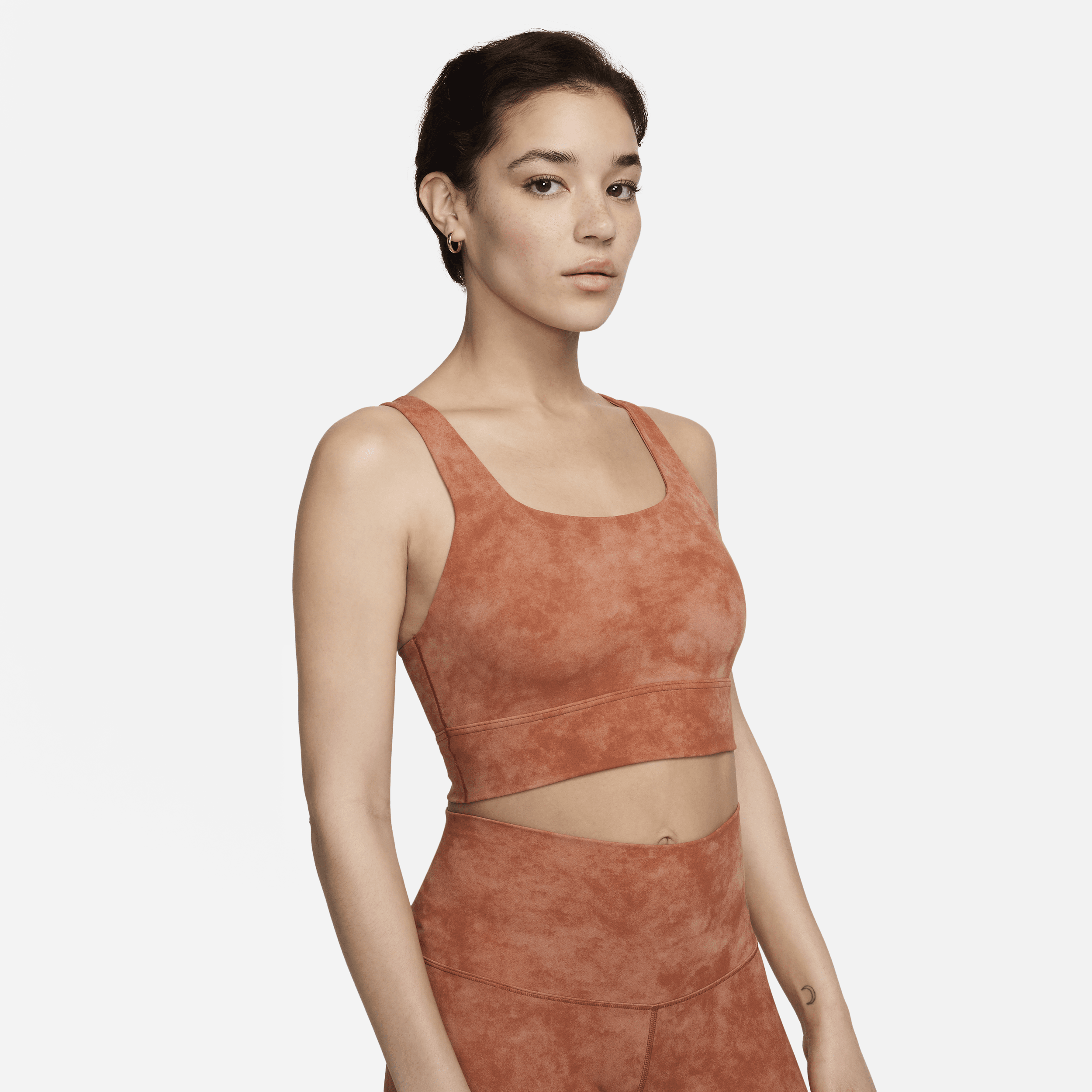 Nike Zenvy Tie Dye Longline-sports-bh med medium støtte og indlæg til kvinder - Orange