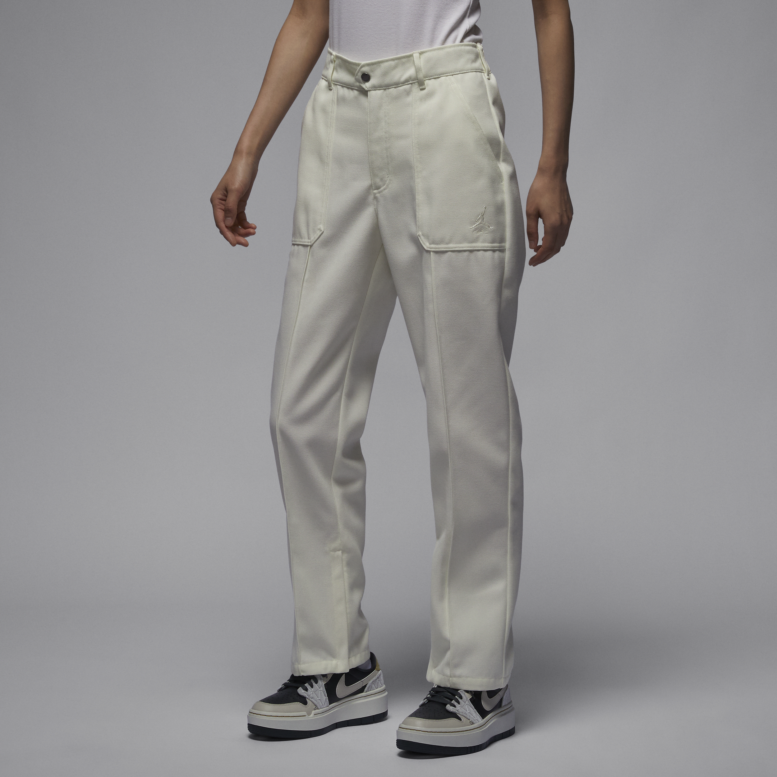 【ナイキ(NIKE)公式ストア】ジョーダン ウィメンズ ウーブン パンツ FN5447-133 ホワイト 【ナイキ(NIKE)公式ストア】ジョーダン ウィメンズ ウーブン パンツ FN5447-133 ホワイト