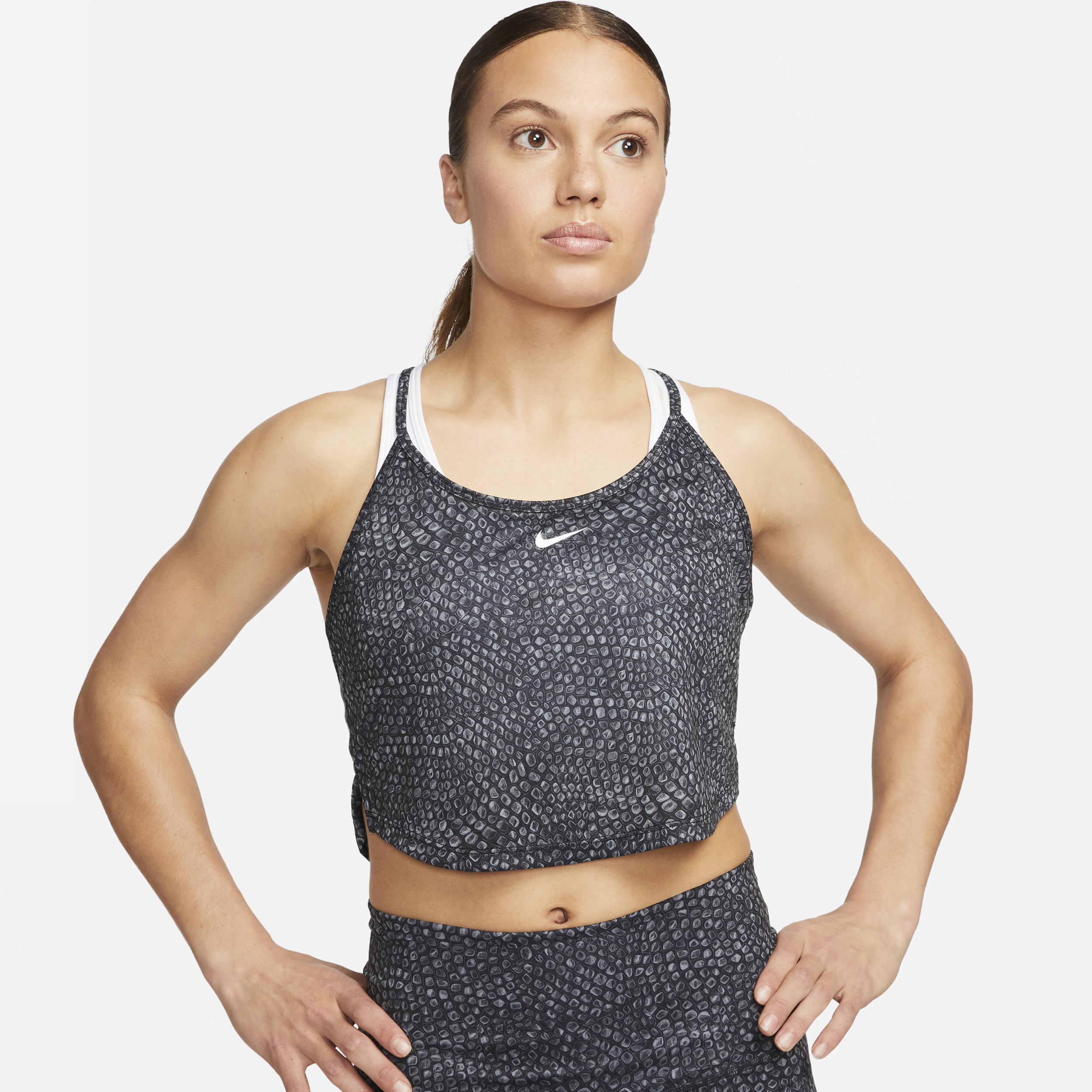Nike Dri-FIT One-ttanktop med print og kort snit til kvinder - sort