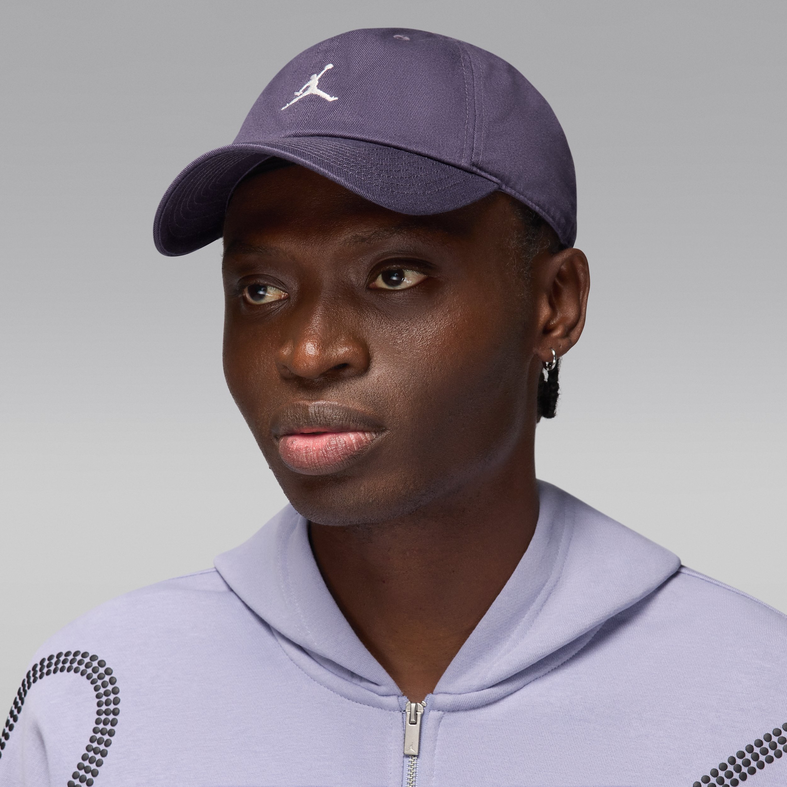 【ナイキ（NIKE）公式ストア】ジョーダン クラブ アンストラクチャード カーブドビル キャップ HQ1963-573 パープル