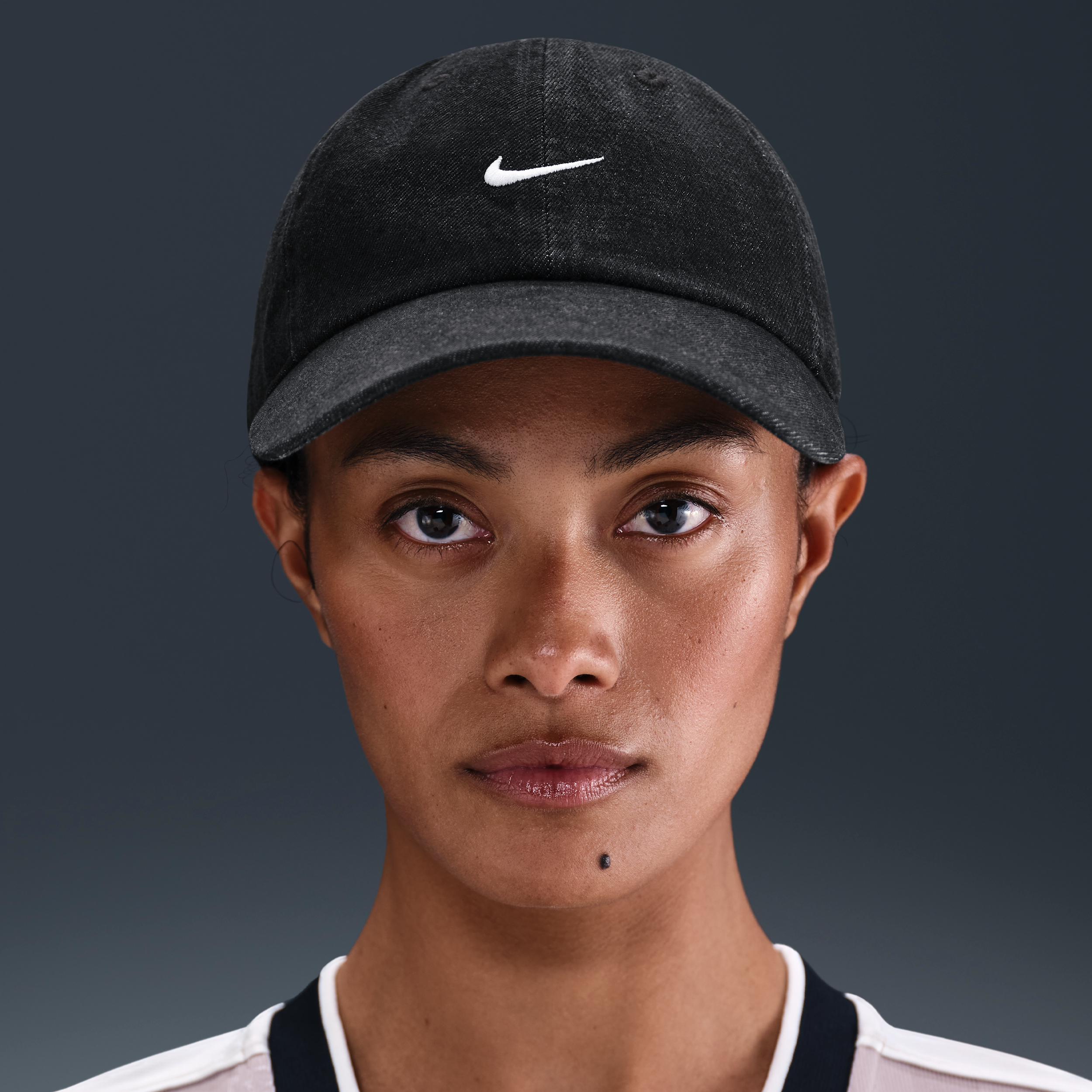 【ナイキ(NIKE)公式ストア】ナイキ クラブ アンストラクチャード デニム キャップ HF0383-010 ブラック 【ナイキ(NIKE)公式ストア】ナイキ クラブ アンストラクチャード デニム キャップ HF0383-010 ブラック