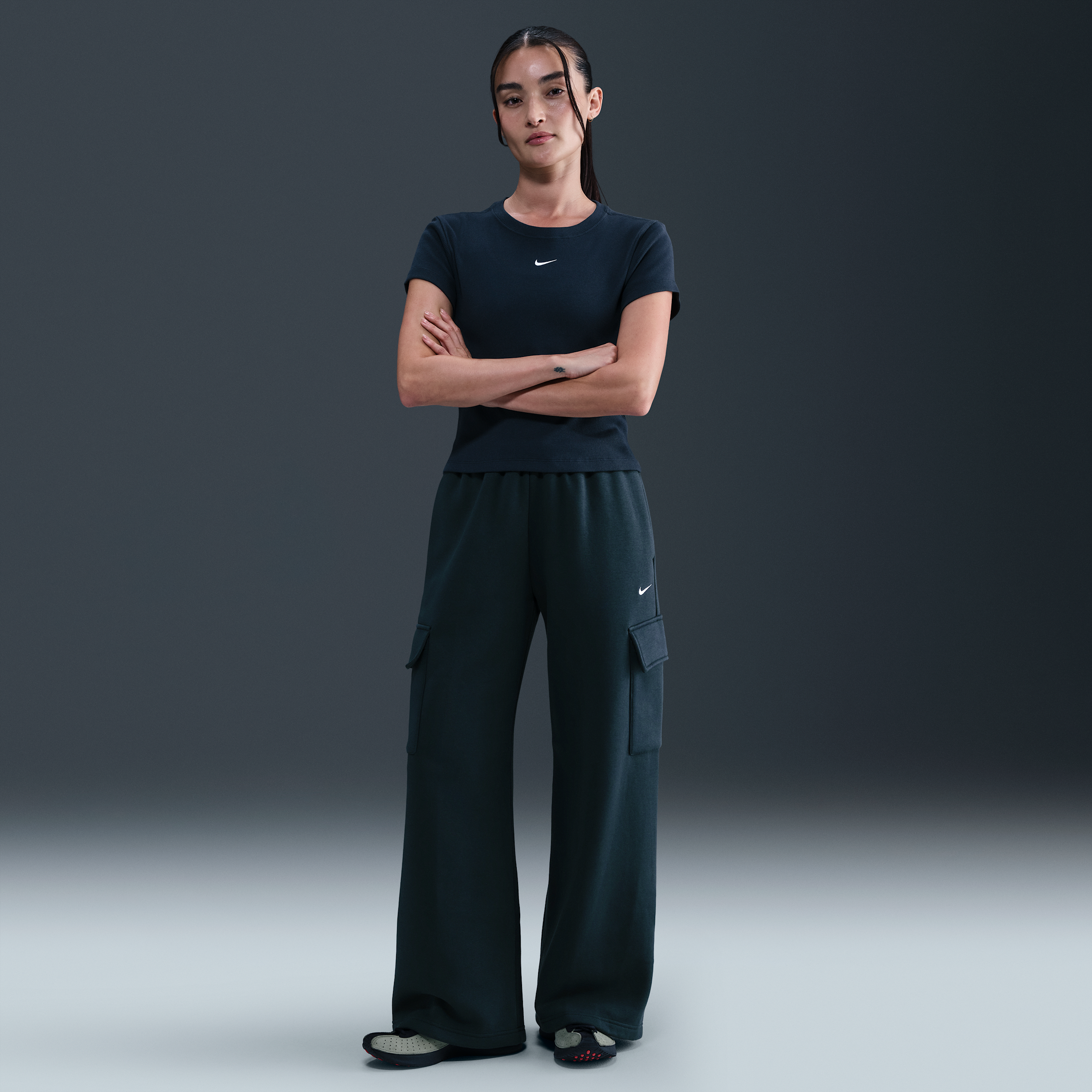 【ナイキ(NIKE)公式ストア】ナイキ スポーツウェア フェニックス フリース ウィメンズ カーゴ スウェットパンツ IM7489-390 グリーン 【ナイキ(NIKE)公式ストア】ナイキ スポーツウェア フェニックス フリース ウィメンズ カーゴ スウェットパンツ IM7489-390 グリーン