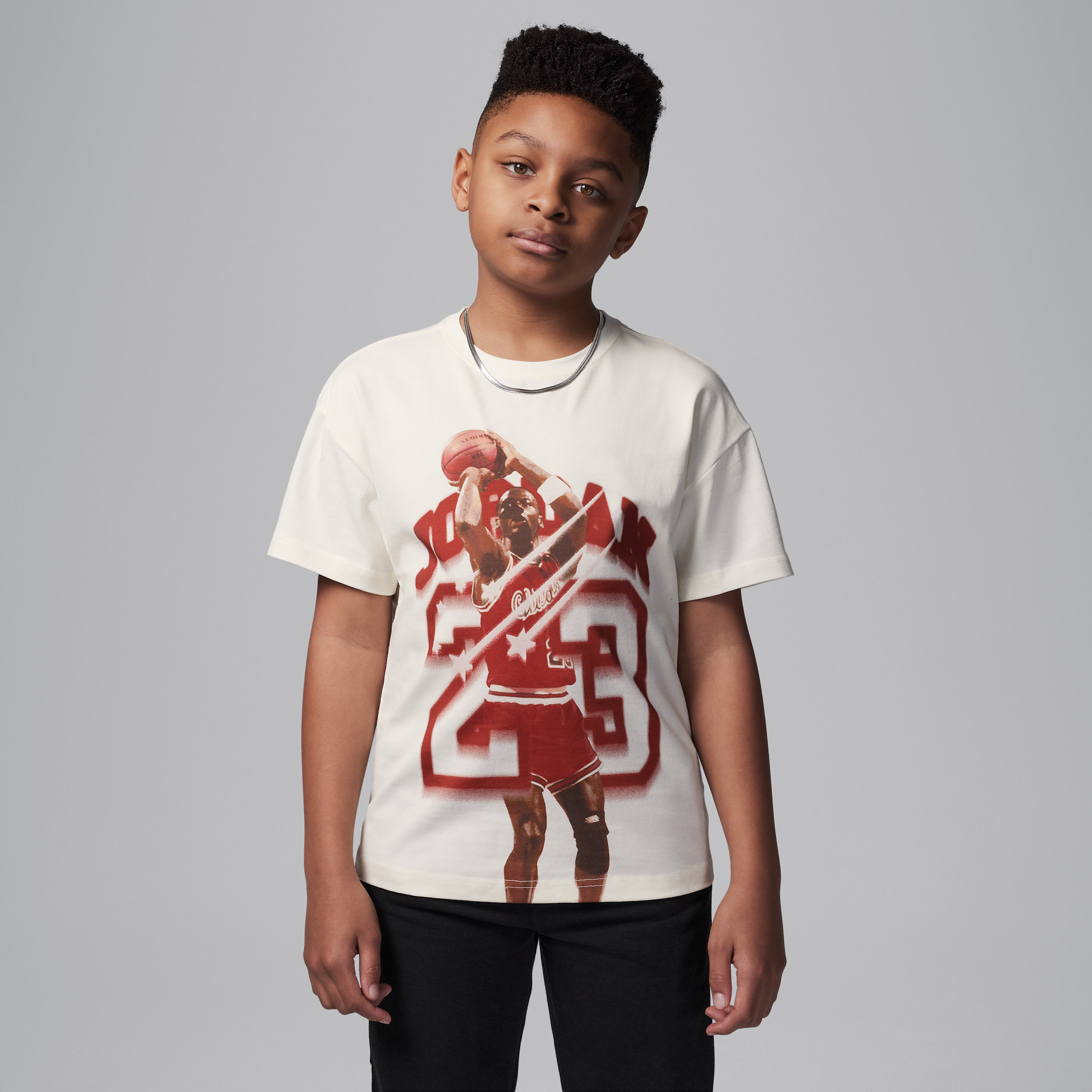 【ナイキ(NIKE)公式ストア】ジョーダン ジュニア 40th アニバーサリー Tシャツ IB9272-133 ホワイト 【ナイキ(NIKE)公式ストア】ジョーダン ジュニア 40th アニバーサリー Tシャツ IB9272-133 ホワイト