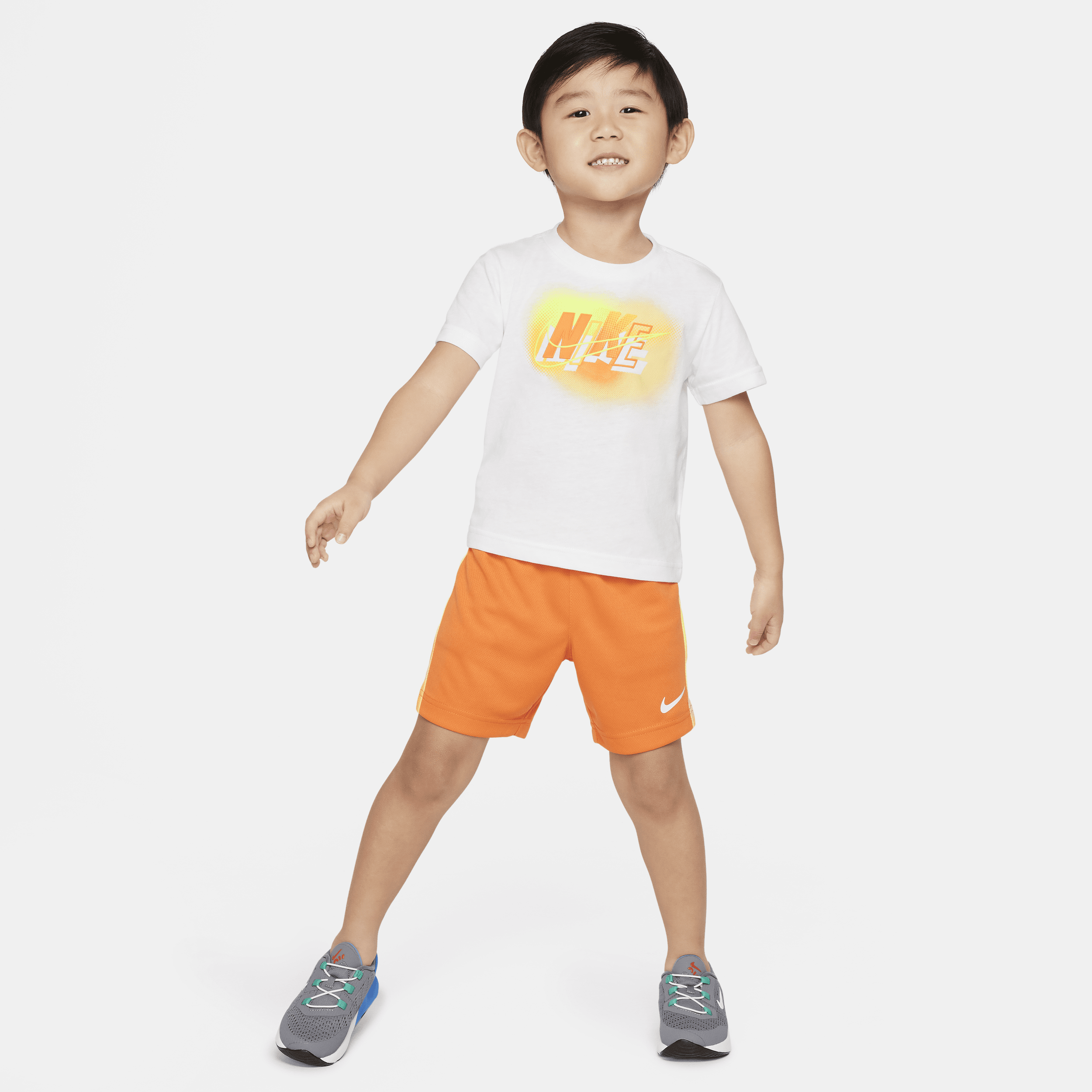 Completo con shorts Nike Hazy Rays – Bimbo/a - Arancione