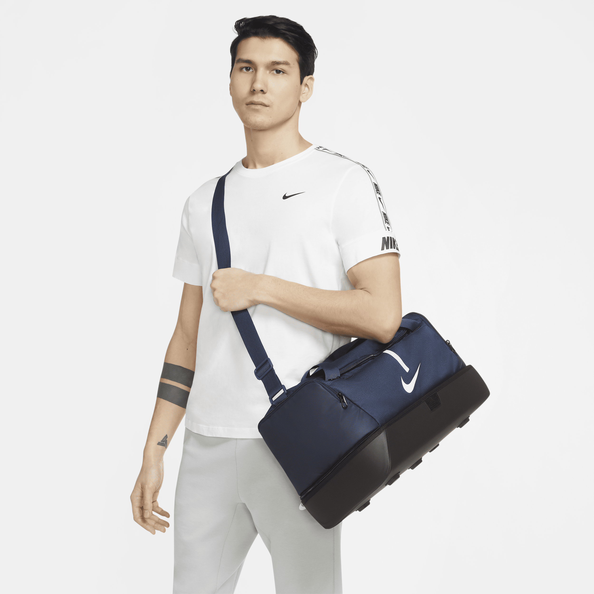 Nike Academy Team Hardcase-fodboldtaske (medium, 37 l) - blå