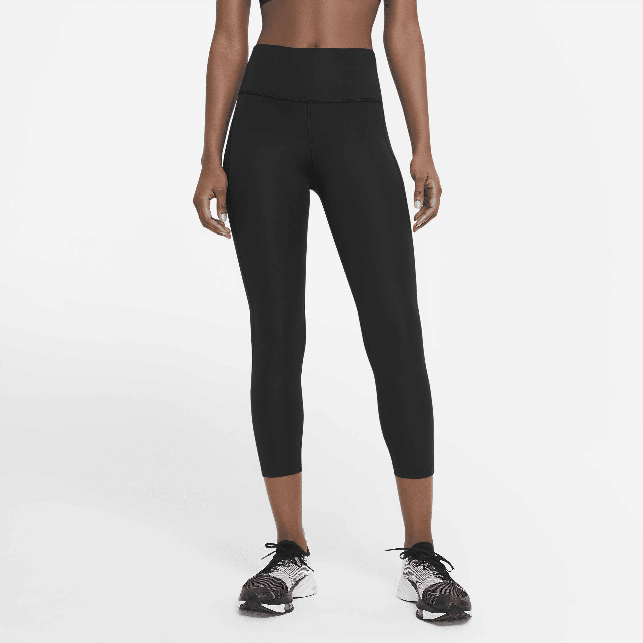 Korte Nike Fast-løbeleggings med mellemhøj talje til kvinder - sort