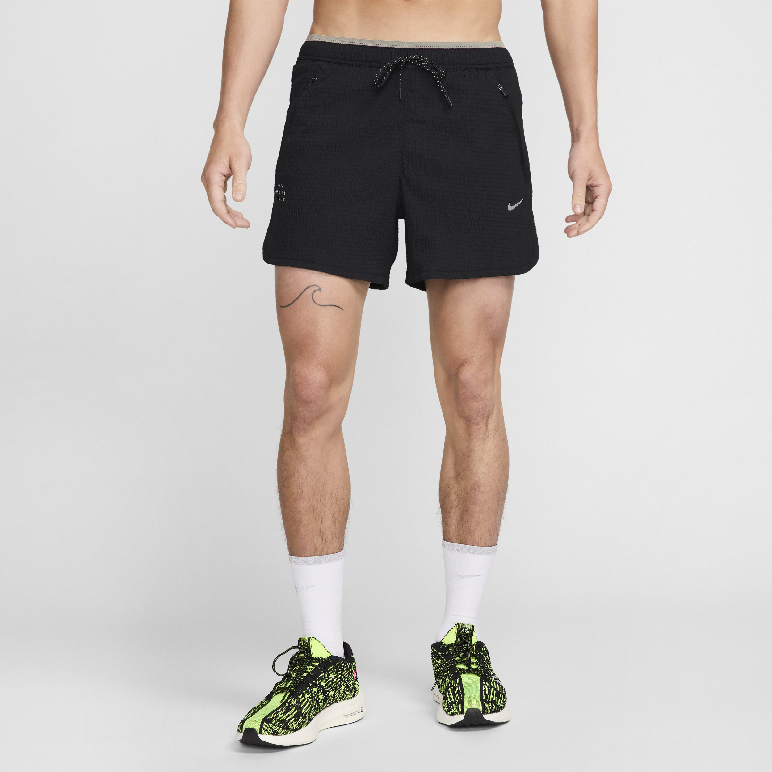 【ナイキ(NIKE)公式ストア】ナイキ ストライド ランニング ディビジョン メンズ Dri-FIT 13cm ランニングショートパンツ (インナー付き) FZ0612-010 ブラック 【ナイキ(NIKE)公式ストア】ナイキ ストライド ランニング ディビジョン メンズ Dri-FIT 13cm ランニングショートパンツ (インナー付き) FZ0612-010 ブラック