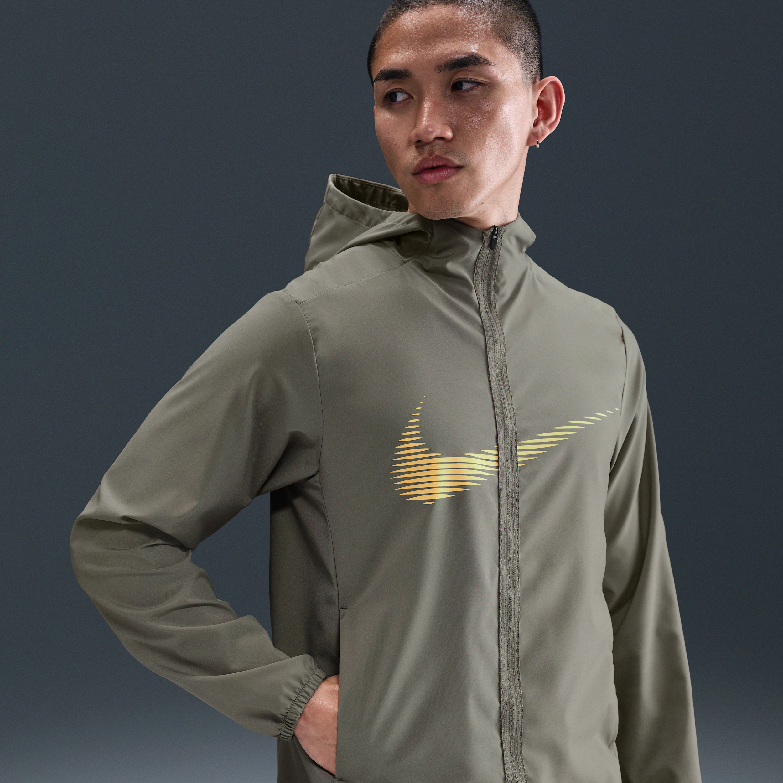 【ナイキ(NIKE)公式ストア】ナイキ フォーム メンズ Dri-FIT フーデッド ジャケット HJ3072-320 グリーン 【ナイキ(NIKE)公式ストア】ナイキ フォーム メンズ Dri-FIT フーデッド ジャケット HJ3072-320 グリーン