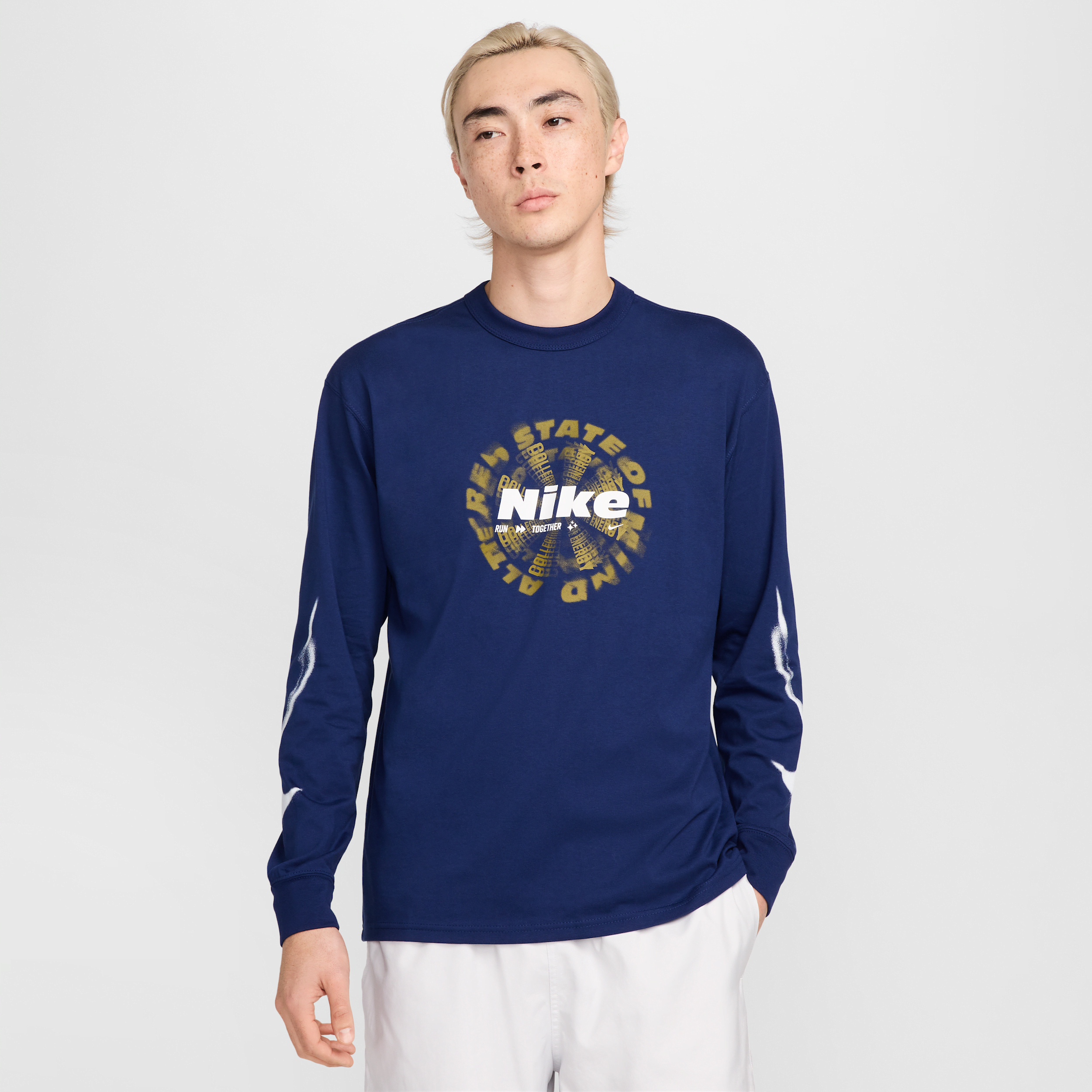 【ナイキ(NIKE)公式ストア】ナイキ スポーツウェア メンズ ロングスリーブ Tシャツ HV4908-492 ブルー 【ナイキ(NIKE)公式ストア】ナイキ スポーツウェア メンズ ロングスリーブ Tシャツ HV4908-492 ブルー