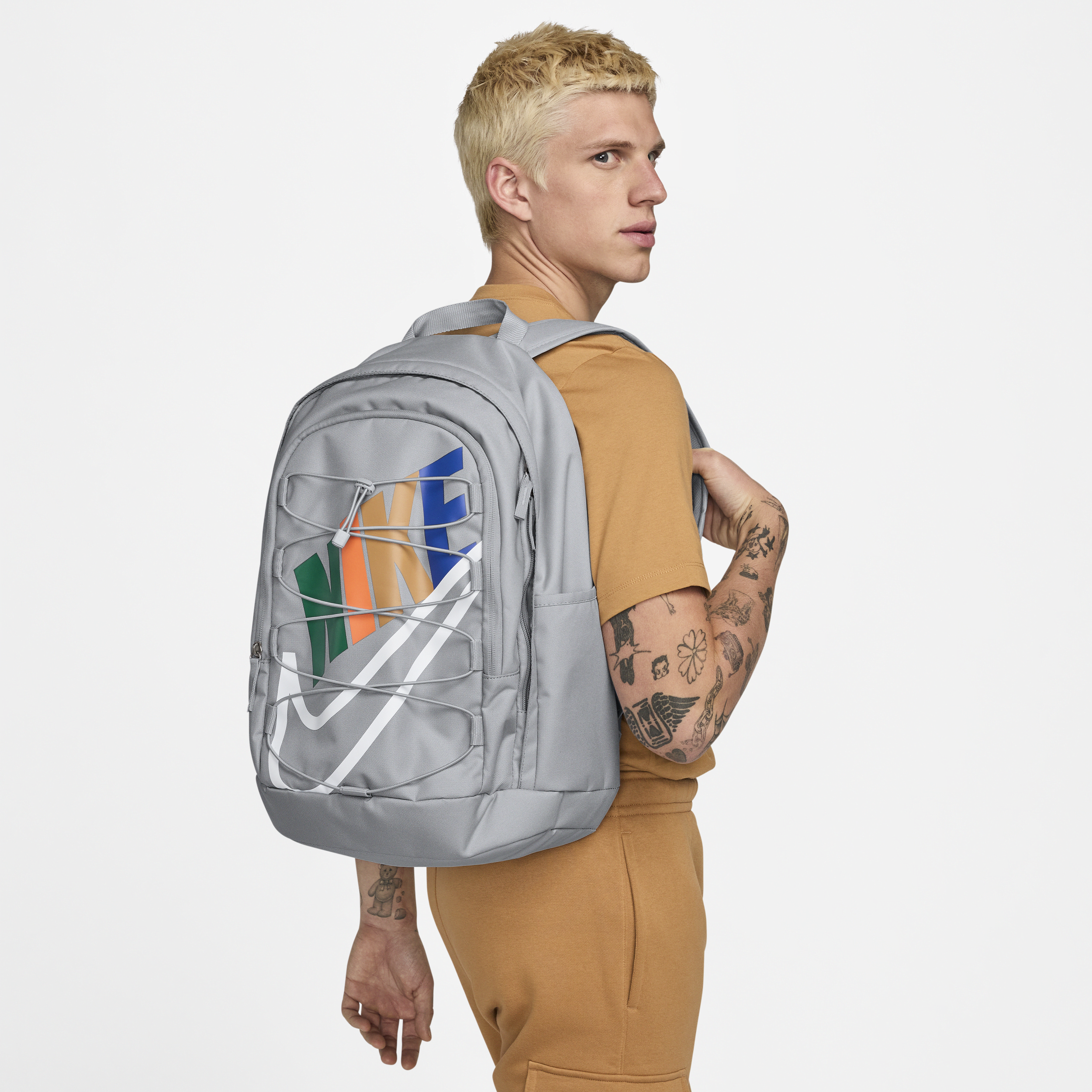 【ナイキ(NIKE)公式ストア】ナイキ ヘイワード バックパック (26L) HF7722-012 グレー 【ナイキ(NIKE)公式ストア】ナイキ ヘイワード バックパック (26L) HF7722-012 グレー