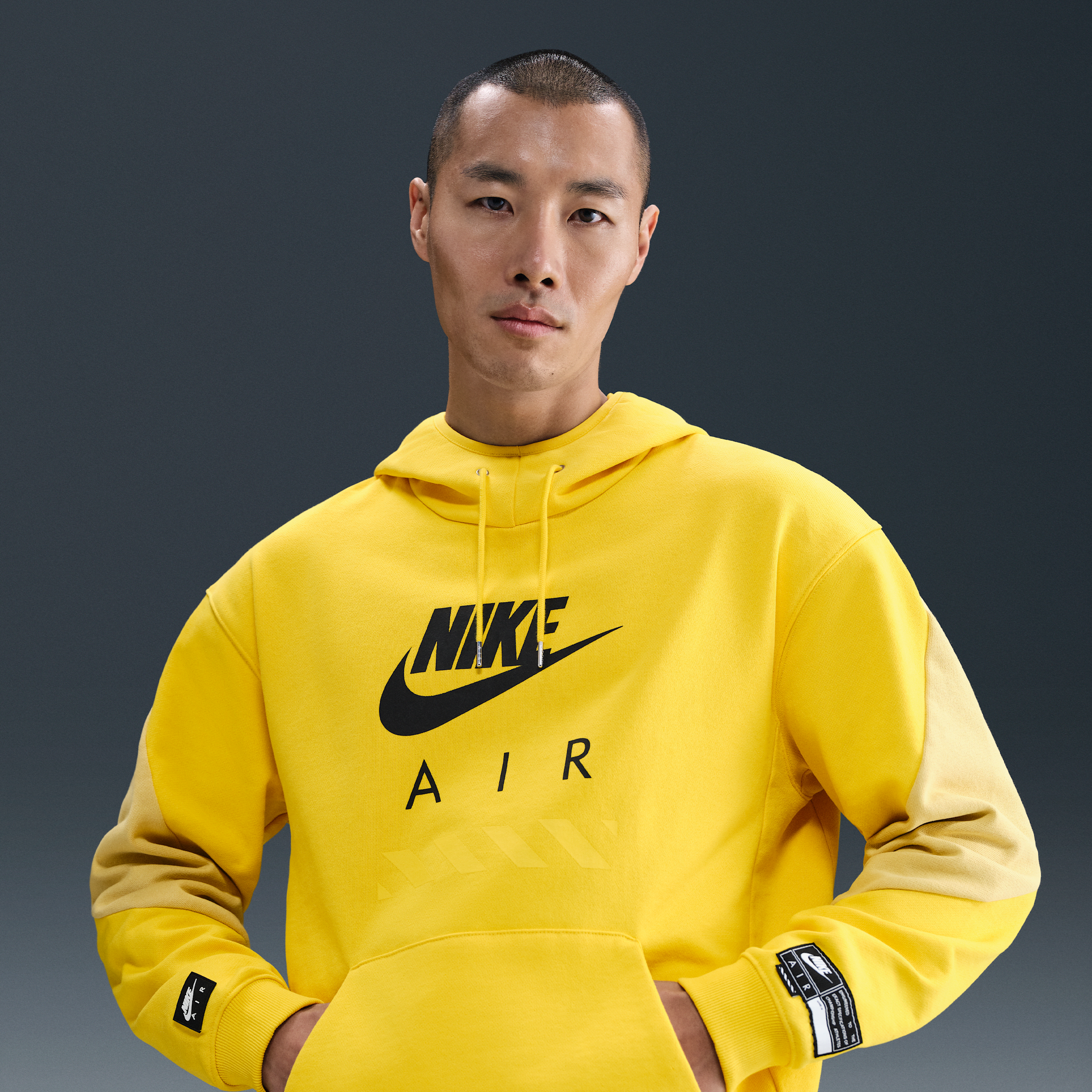 【ナイキ(NIKE)公式ストア】ナイキ エア メンズ フリース プルオーバー パーカー HJ0274-718 イエロー 【ナイキ(NIKE)公式ストア】ナイキ エア メンズ フリース プルオーバー パーカー HJ0274-718 イエロー