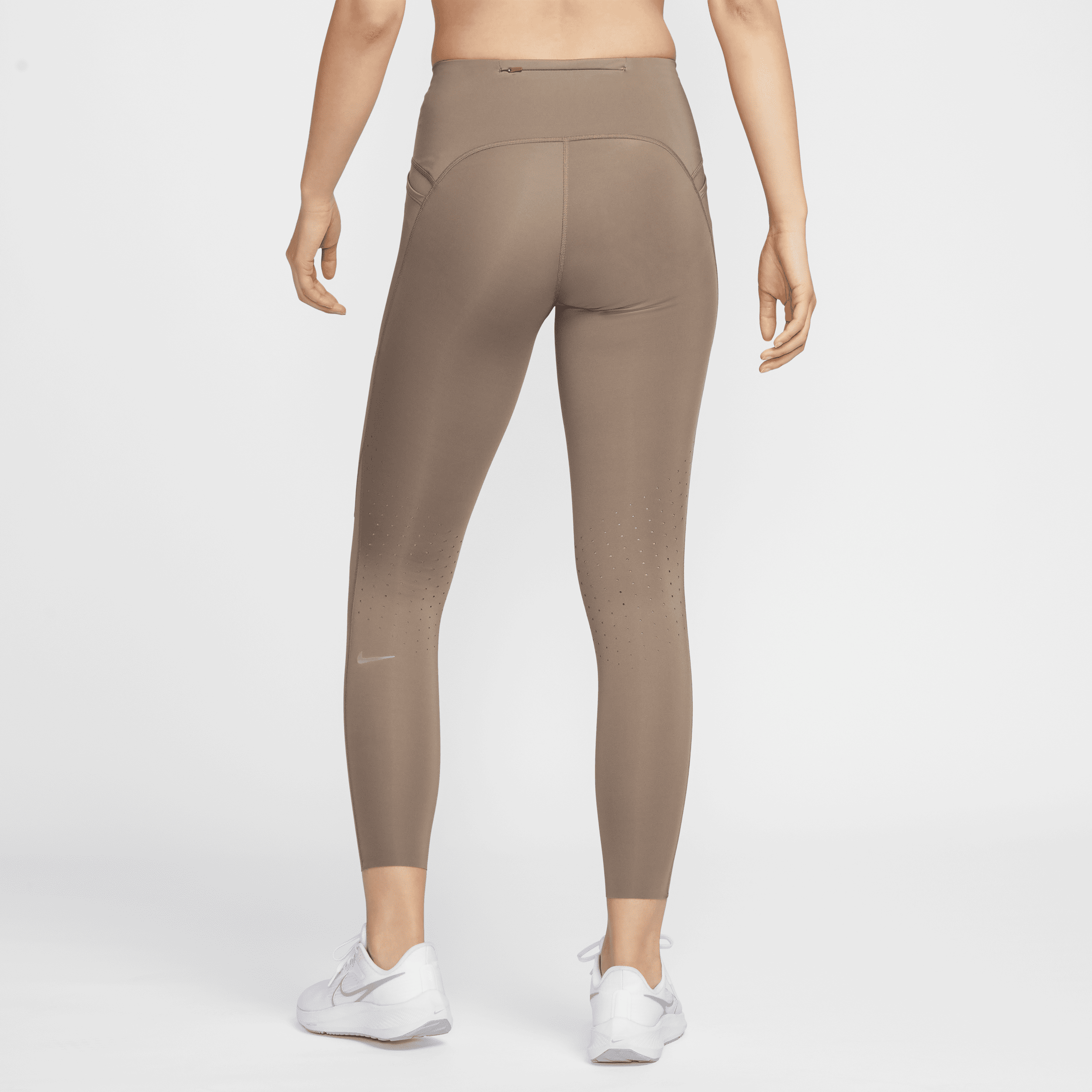 【ナイキ(NIKE)公式ストア】ナイキ スウィフト ウィメンズ ハイウエスト 7/8 ランニングレギンス ポケット付き HJ2253-233 ブラウン 【ナイキ(NIKE)公式ストア】ナイキ スウィフト ウィメンズ ハイウエスト 7/8 ランニングレギンス ポケット付き HJ2253-233 ブラウン