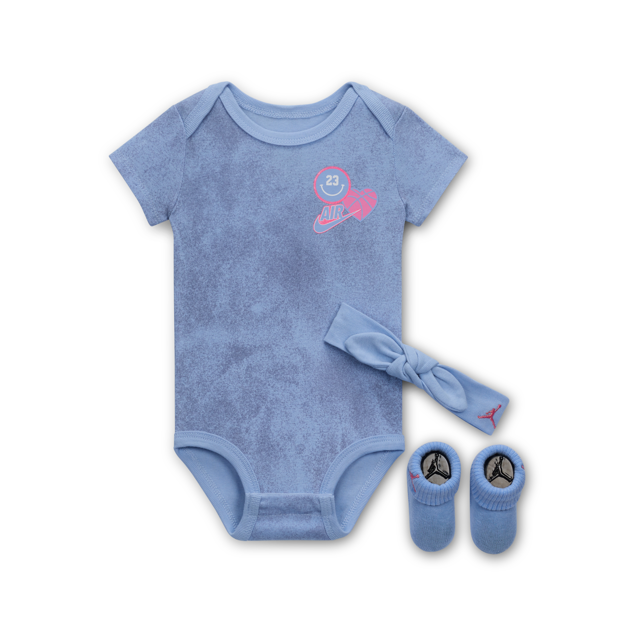 【ナイキ(NIKE)公式ストア】ジョーダン ベビー ブルージーンズ アンド ブリング スリーピース ボックス セット IO3178-447 ブルー 【ナイキ(NIKE)公式ストア】ジョーダン ベビー ブルージーンズ アンド ブリング スリーピース ボックス セット IO3178-447 ブルー