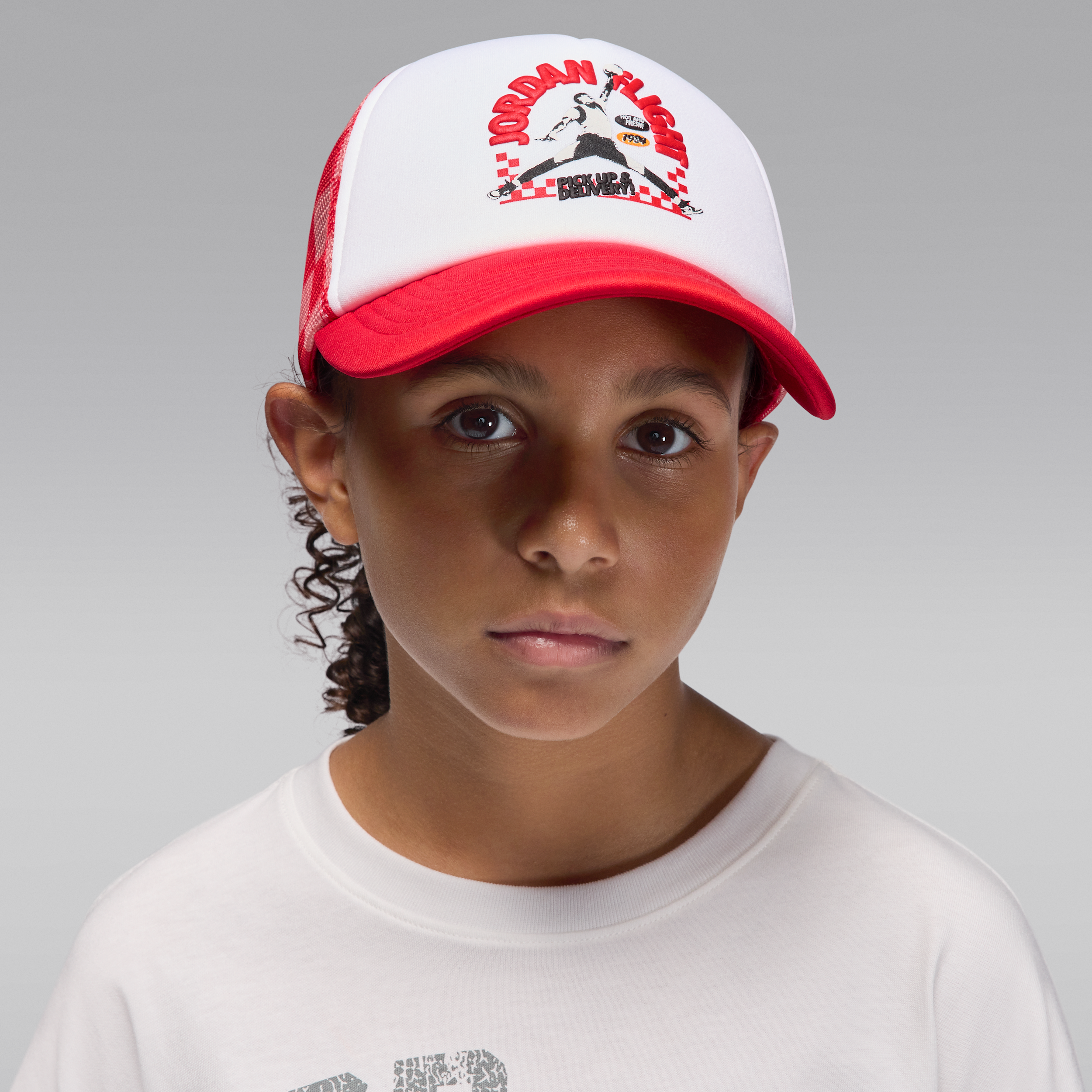 【ナイキ(NIKE)公式ストア】ジョーダン ジュニア ディープ ディッシュ トラッカー キャップ IO3131-100 ホワイト 【ナイキ(NIKE)公式ストア】ジョーダン ジュニア ディープ ディッシュ トラッカー キャップ IO3131-100 ホワイト