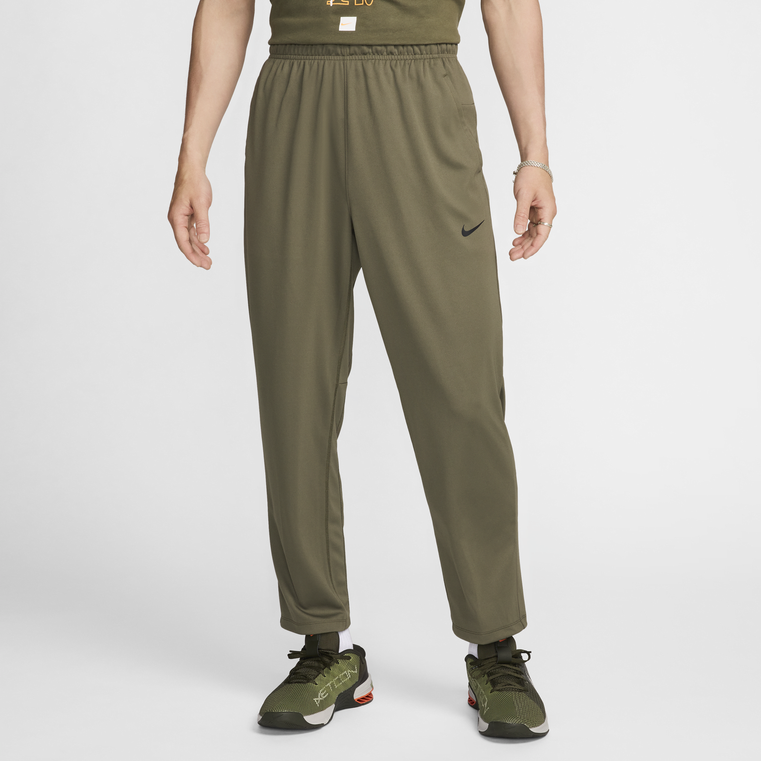 【ナイキ(NIKE)公式ストア】ナイキ トータリティ メンズ Dri-FIT オープン ヘム バーサタイル パンツ FB7508-222 グリーン 【ナイキ(NIKE)公式ストア】ナイキ トータリティ メンズ Dri-FIT オープン ヘム バーサタイル パンツ FB7508-222 グリーン