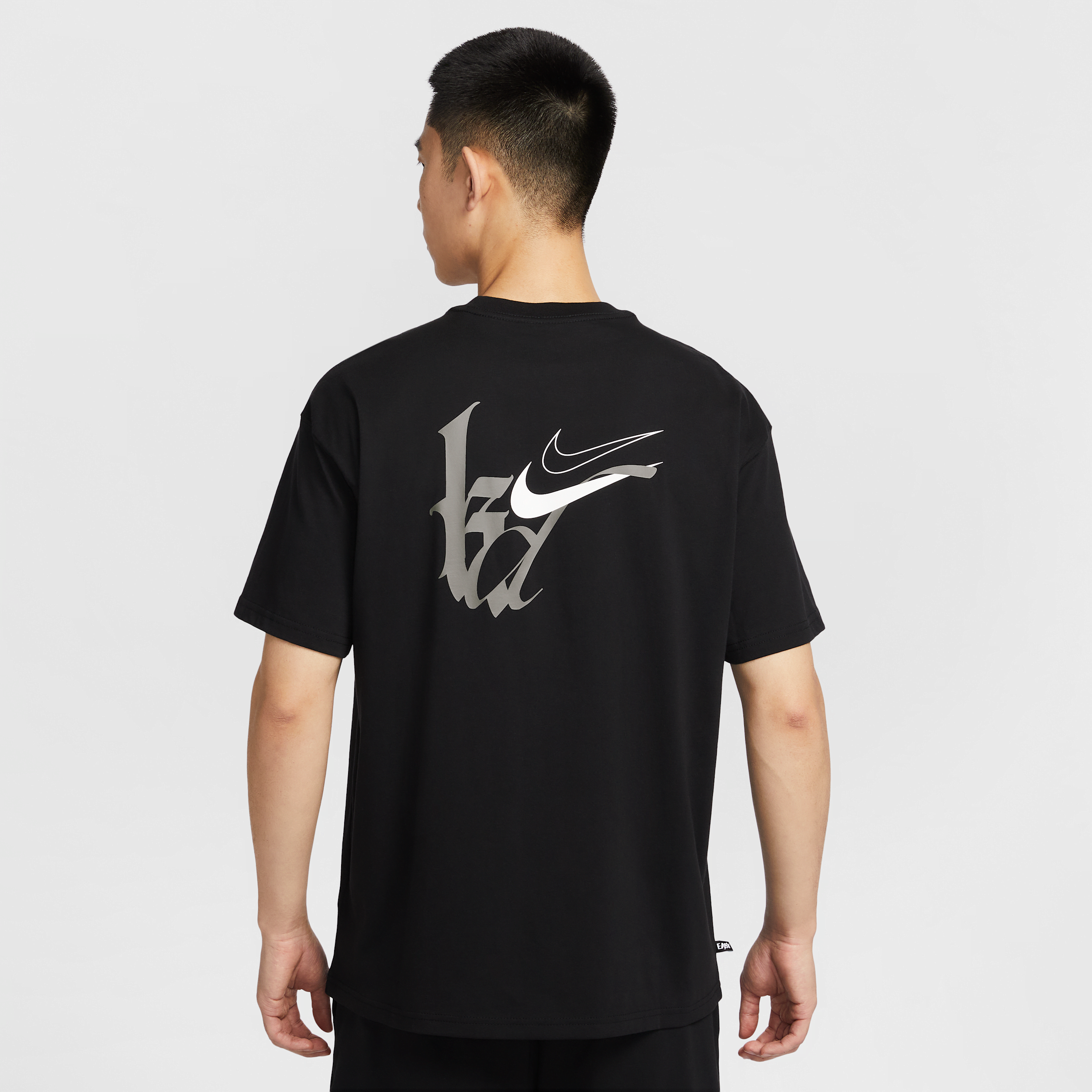 【ナイキ(NIKE)公式ストア】KD メンズ マックス90 Tシャツ HJ3426-010 ブラック 【ナイキ(NIKE)公式ストア】KD メンズ マックス90 Tシャツ HJ3426-010 ブラック