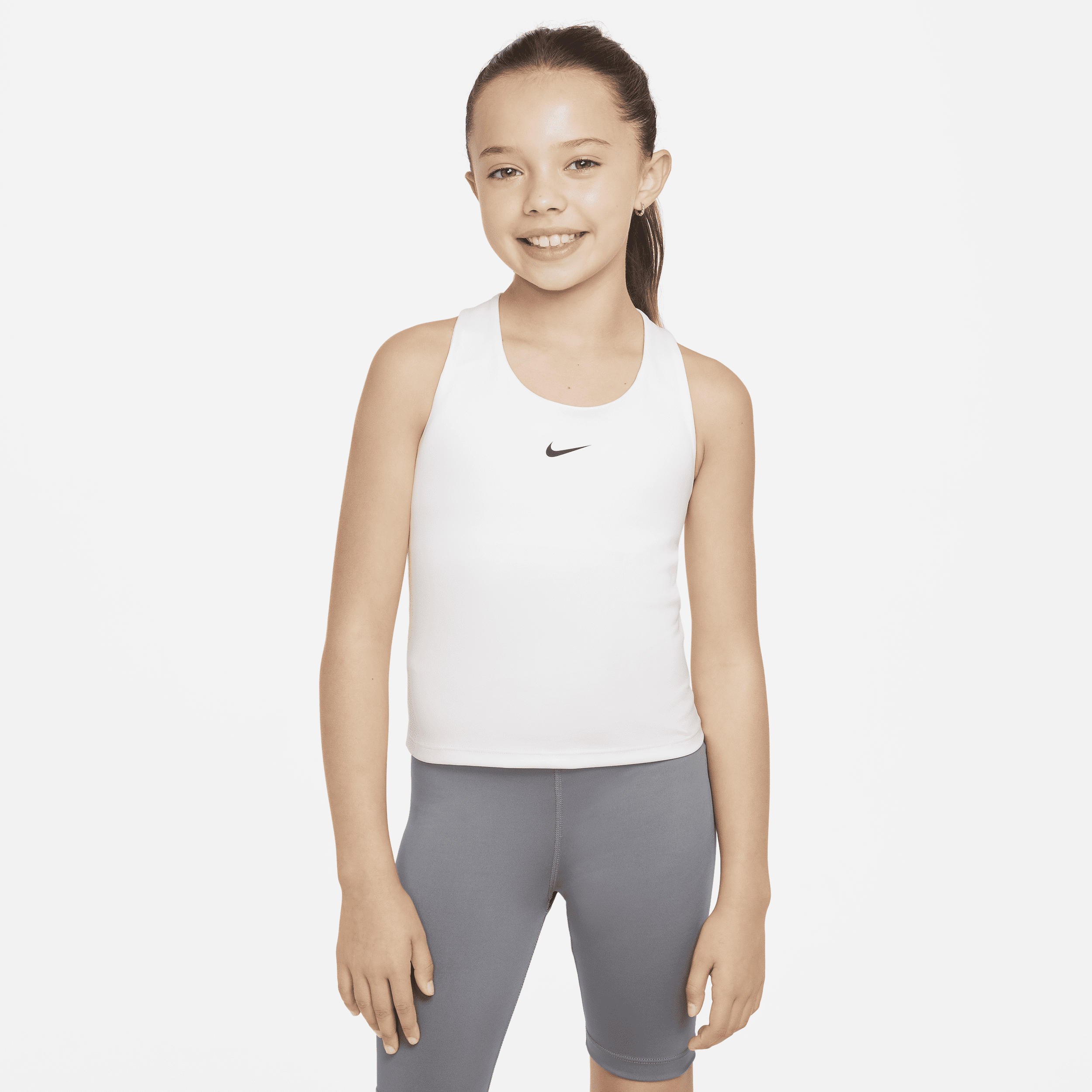 【ナイキ(NIKE)公式ストア】ナイキ Dri-FIT スウッシュ ジュニア (ガールズ) タンクトップ スポーツブラ FB2264-100 ホワイト 【ナイキ(NIKE)公式ストア】ナイキ Dri-FIT スウッシュ ジュニア (ガールズ) タンクトップ スポーツブラ FB2264-100 ホワイト